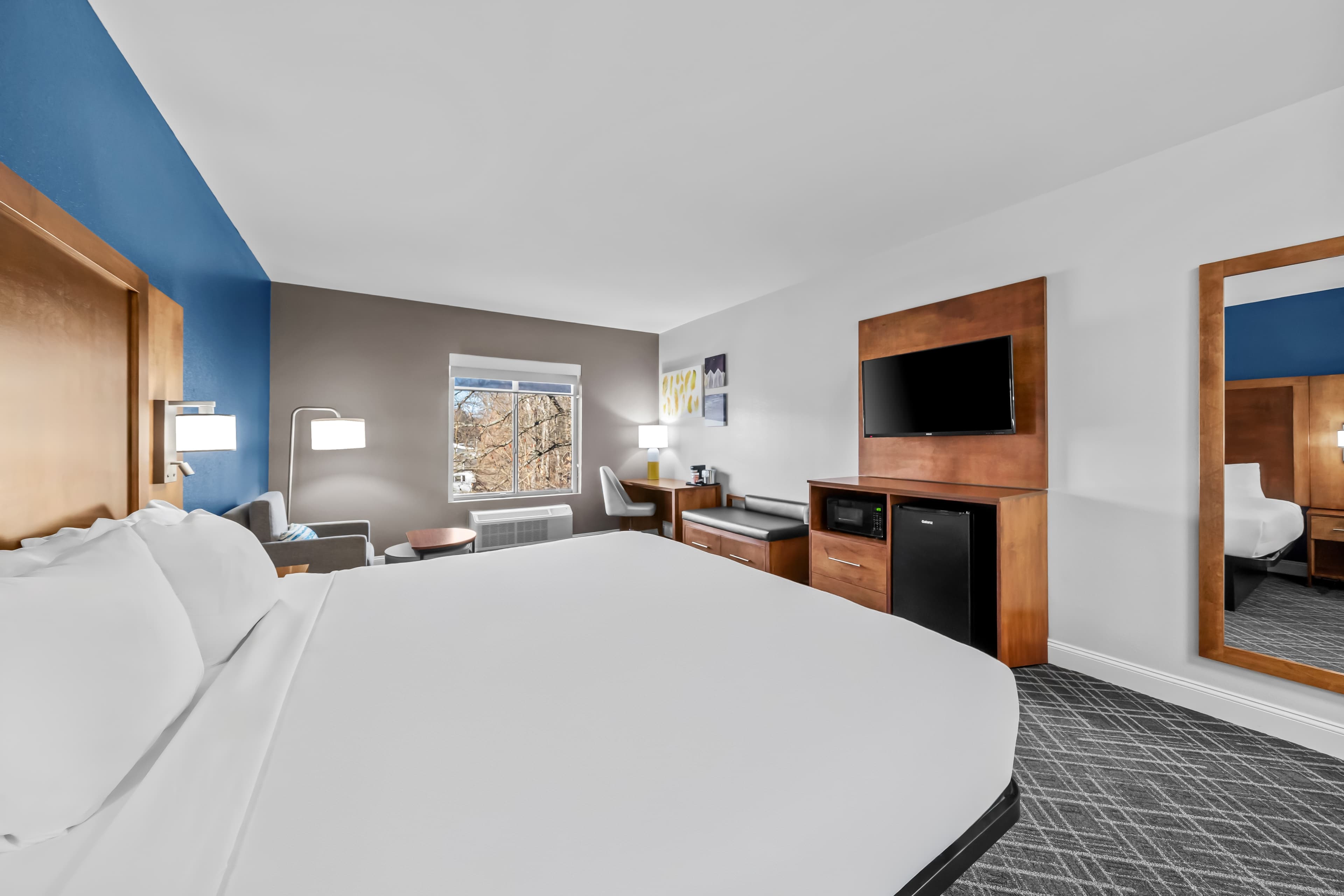 Comfort Inn & Suites Plainville-Foxboro — 12