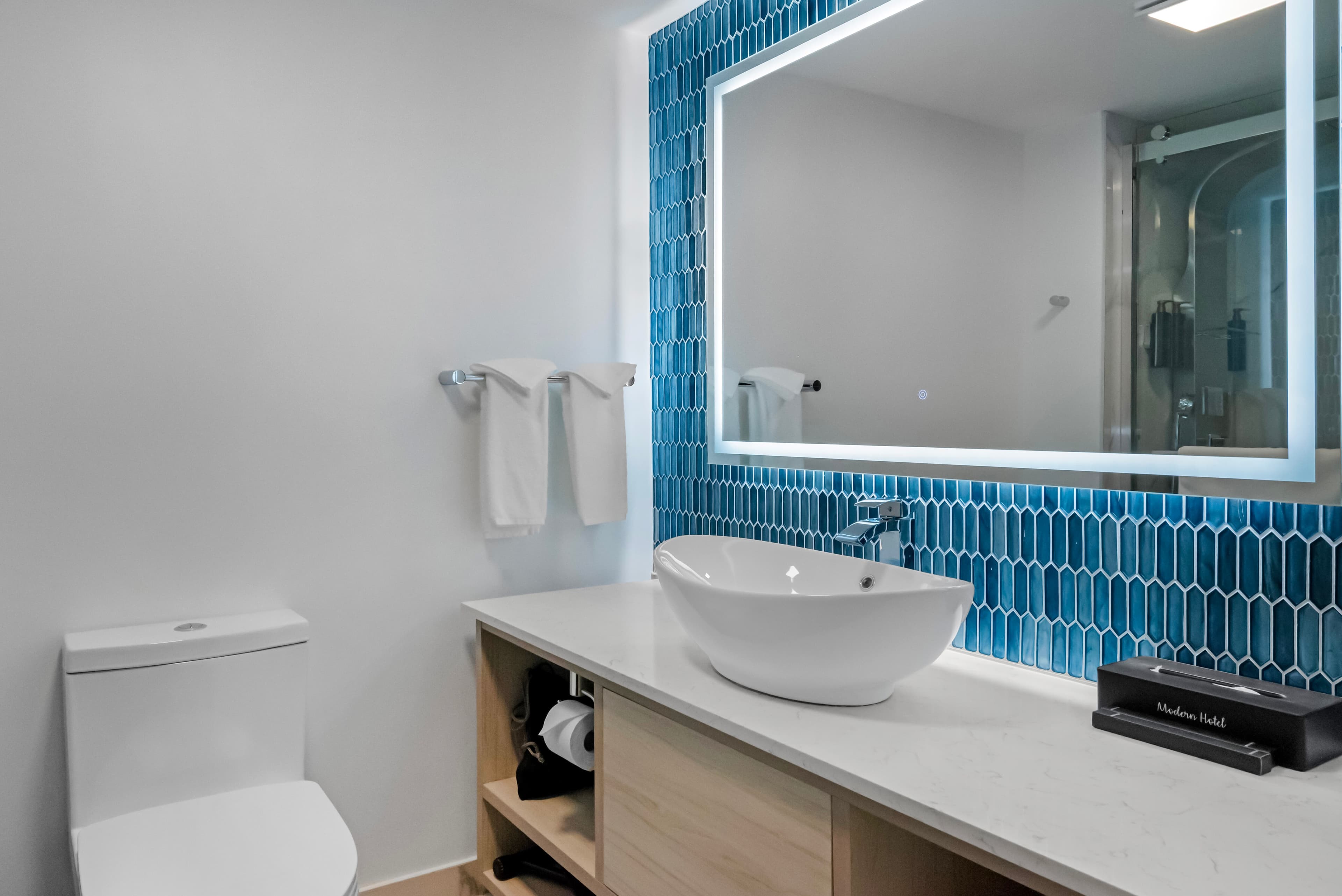Blue - A Modern Hotel, an Ascend Collection Hotel - Image 5