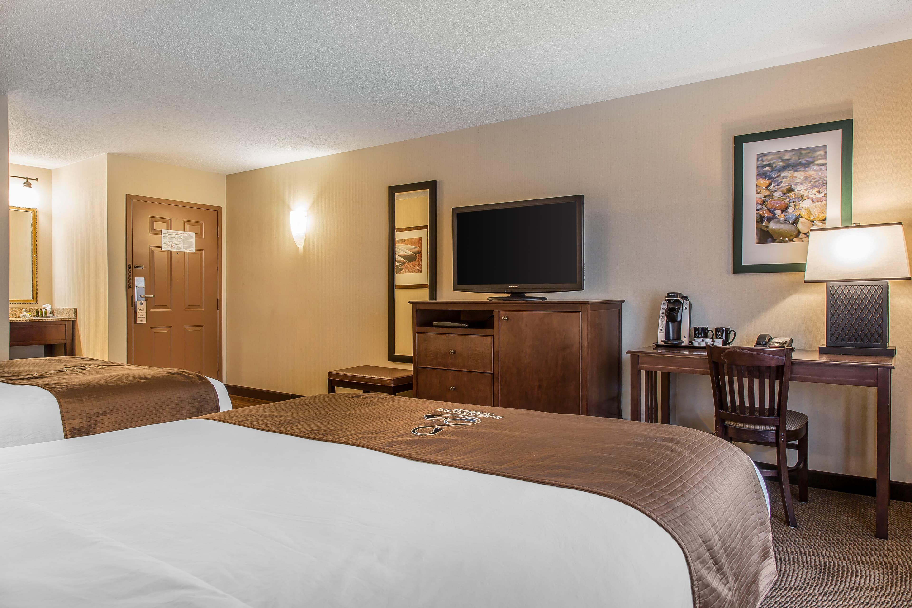 The Black Swan Lee - Lenox, an Ascend Collection Hotel — 41