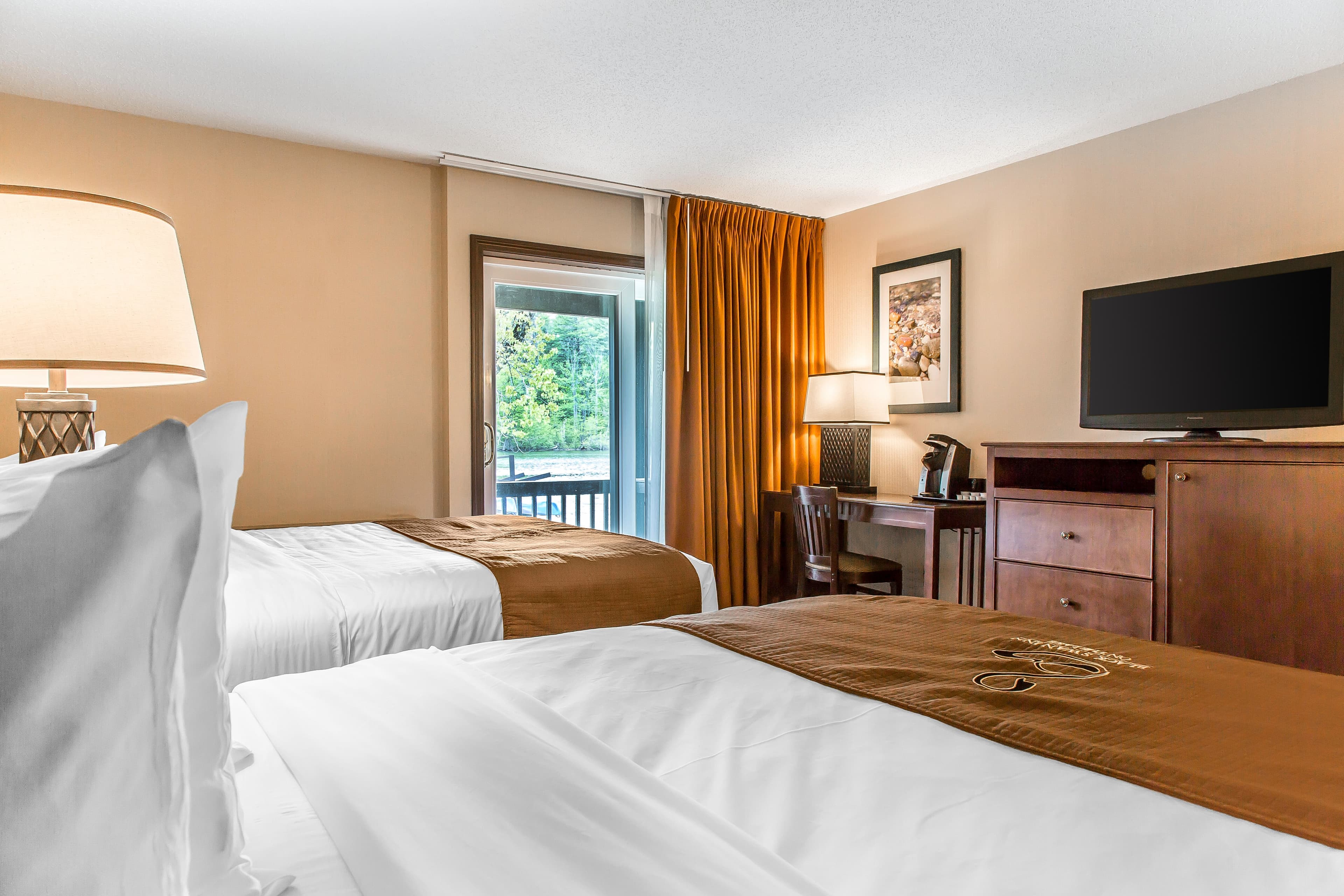 The Black Swan Lee - Lenox, an Ascend Collection Hotel - Image 4