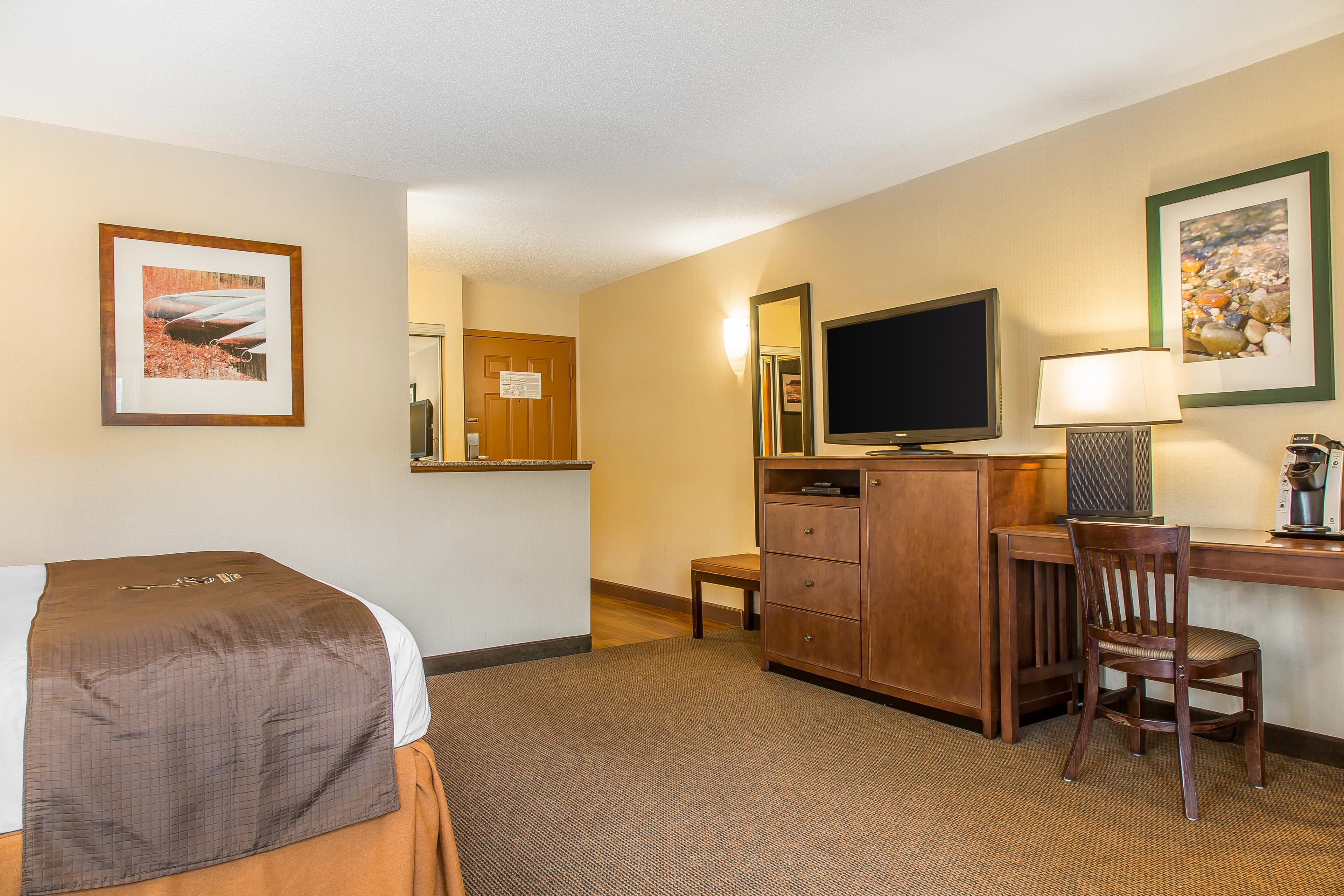 The Black Swan Lee - Lenox, an Ascend Collection Hotel — 24