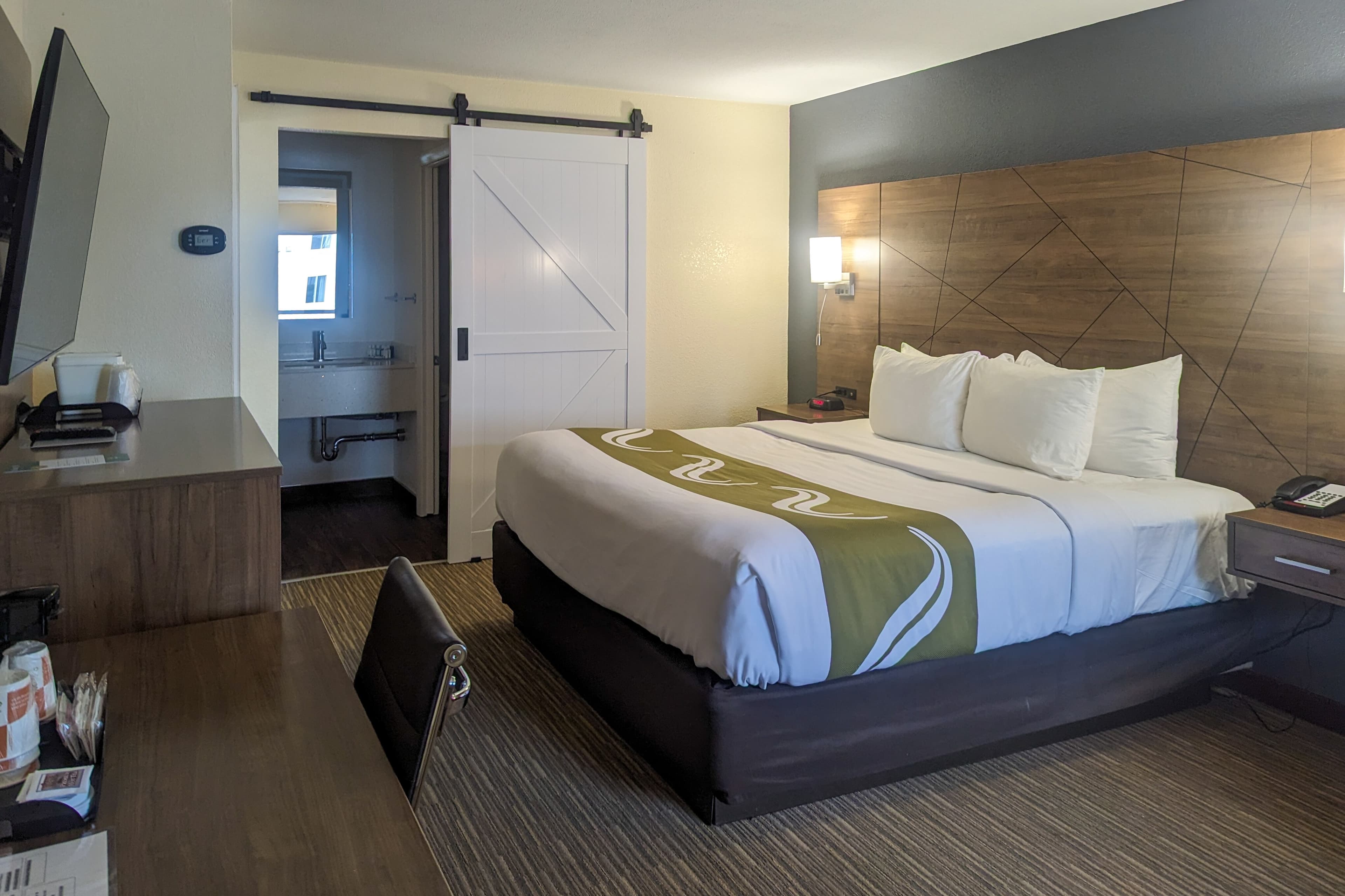 Quality Inn & Suites Northampton- Amherst - Image 2