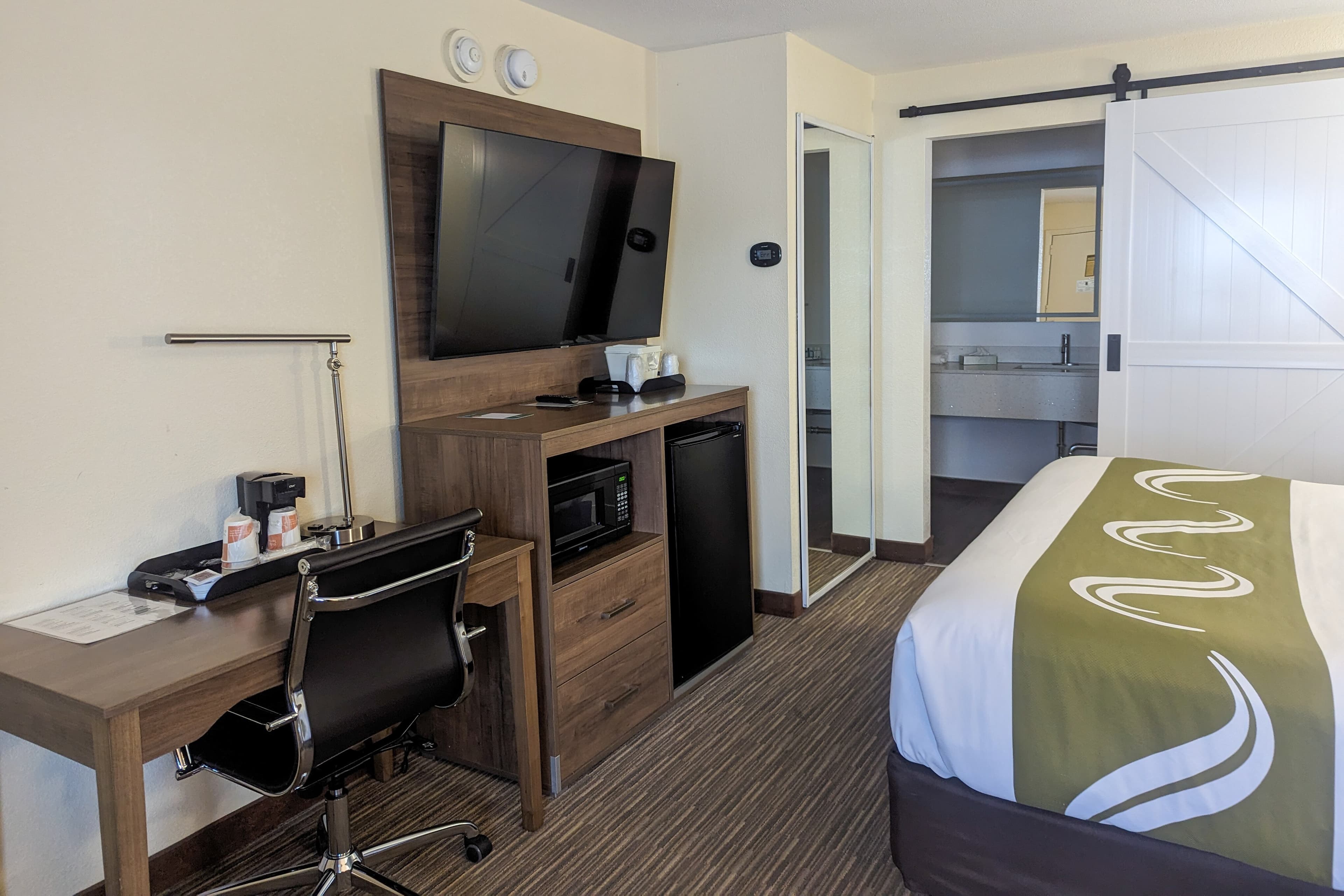 Quality Inn & Suites Northampton- Amherst - Image 3