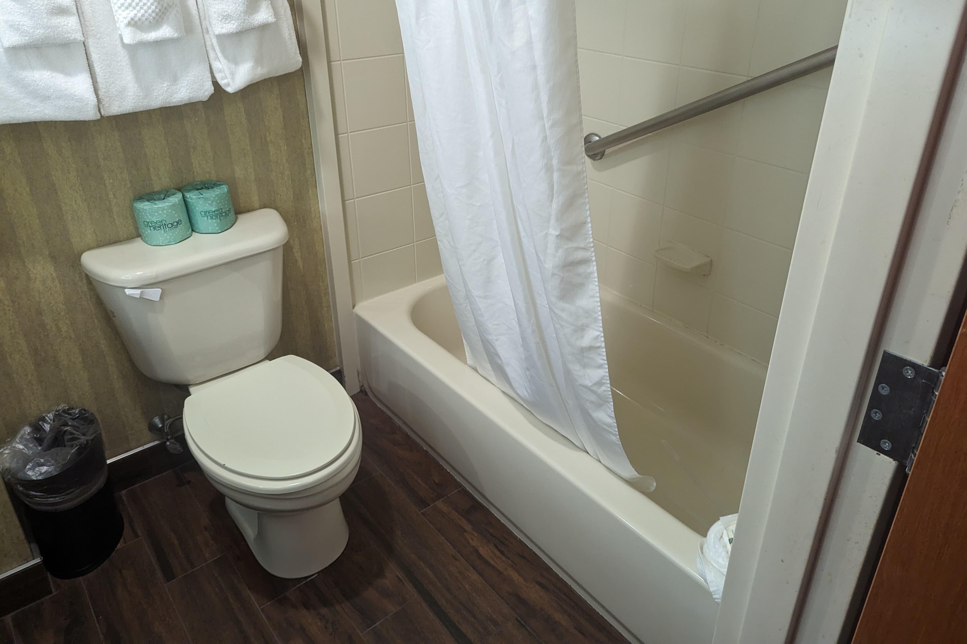 Quality Inn & Suites Northampton- Amherst — 10
