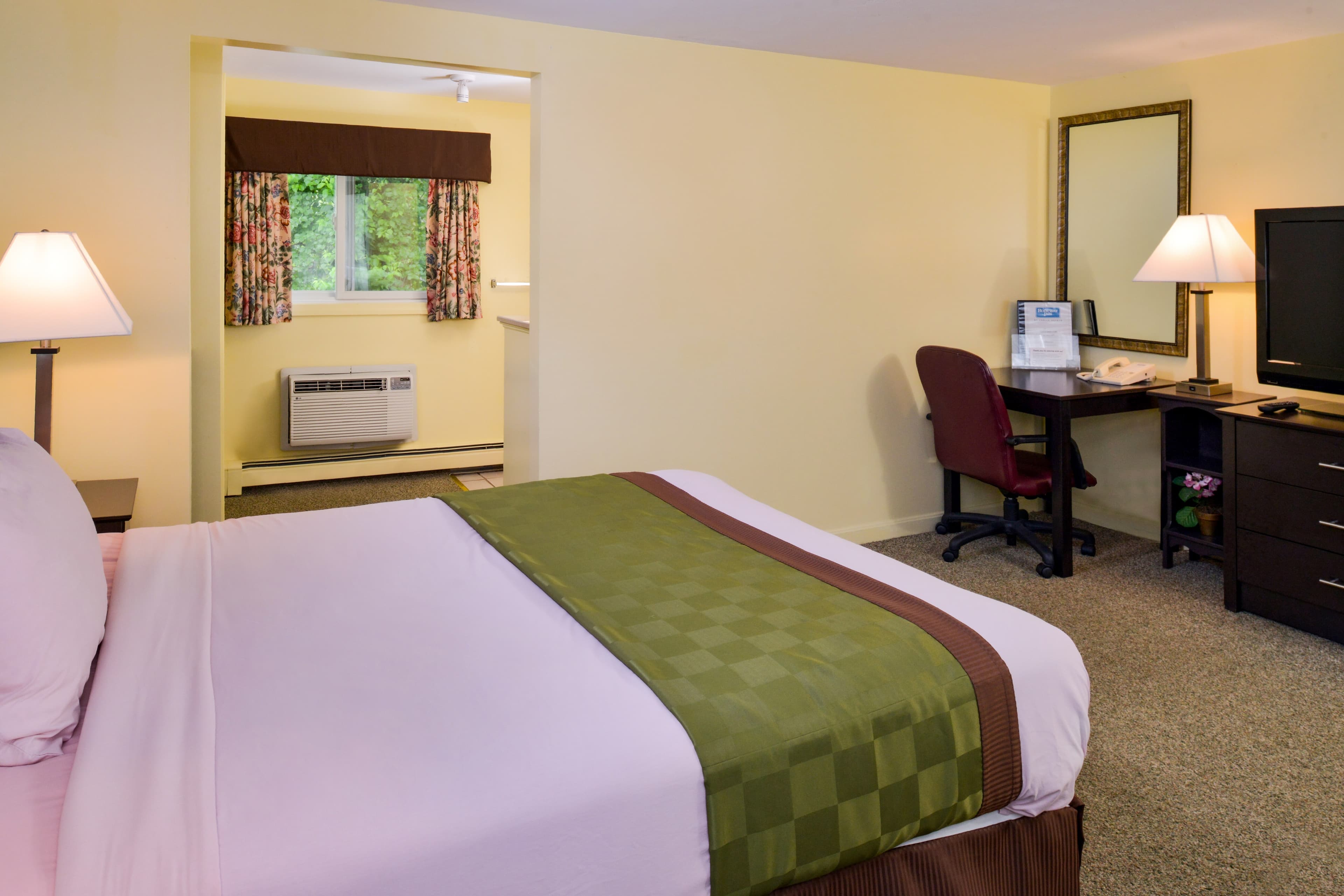 Rodeway Inn Orleans - Cape Cod - Image 3
