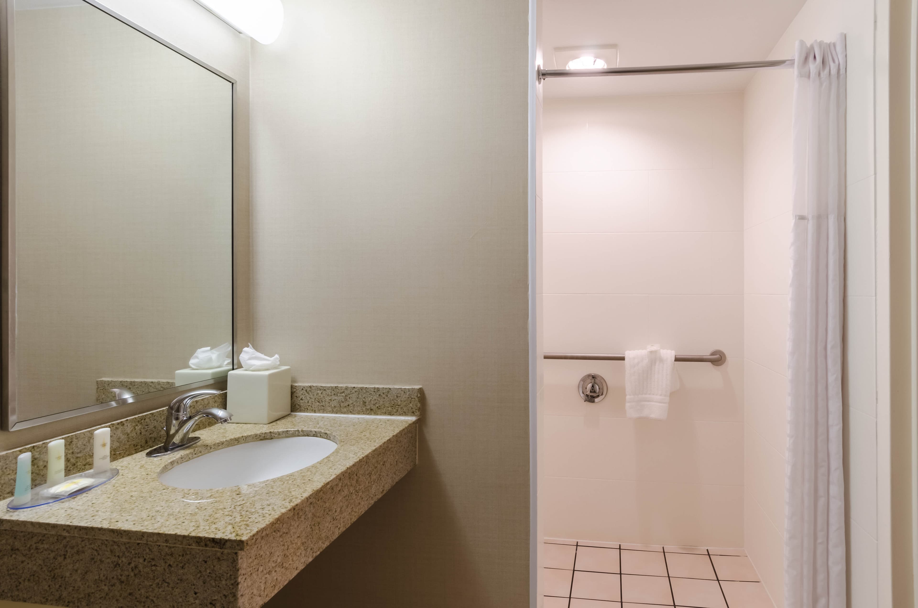 Comfort Inn Randolph - Boston — 13