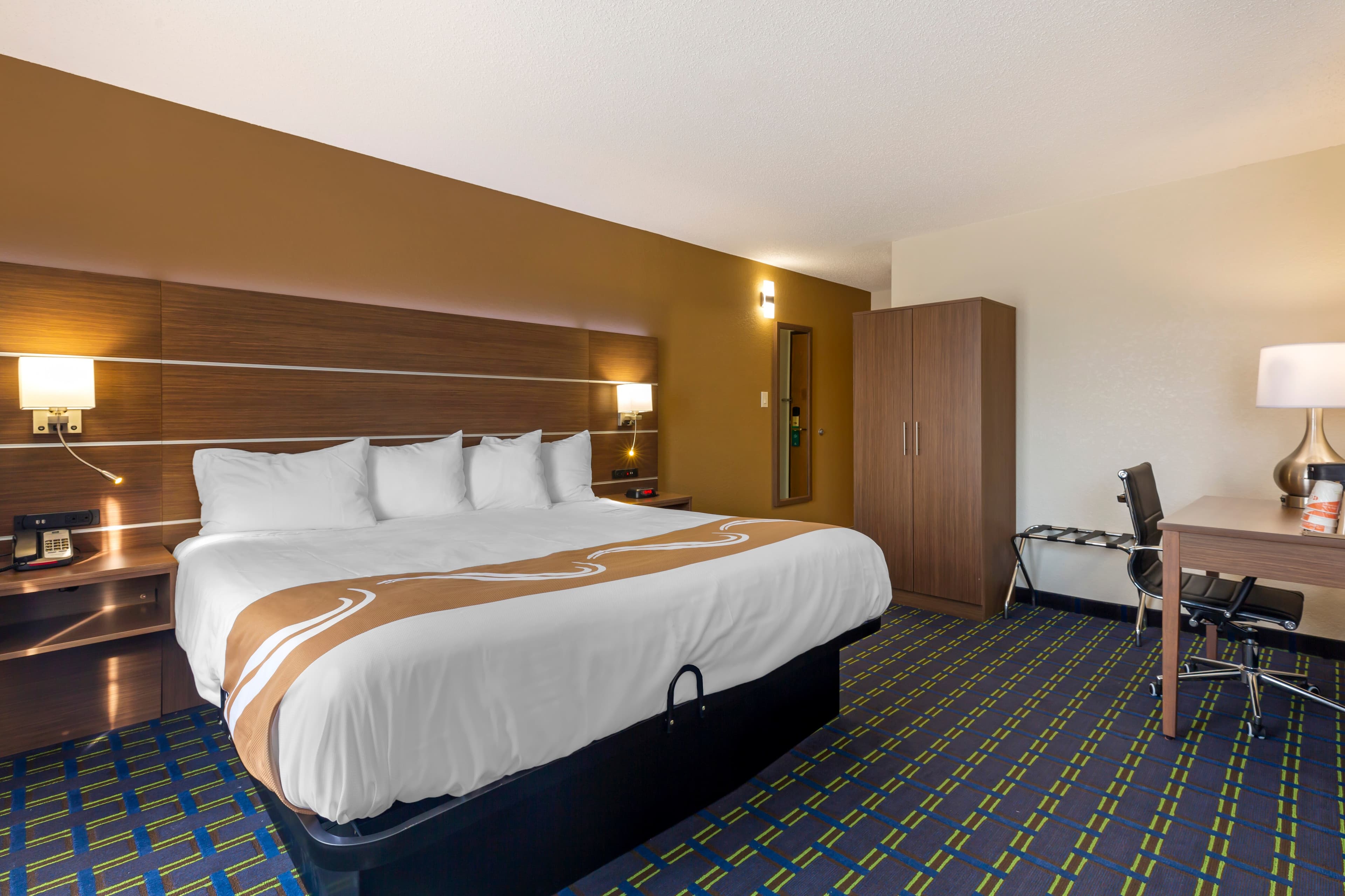 Quality Inn Lee - Lenox South — 10