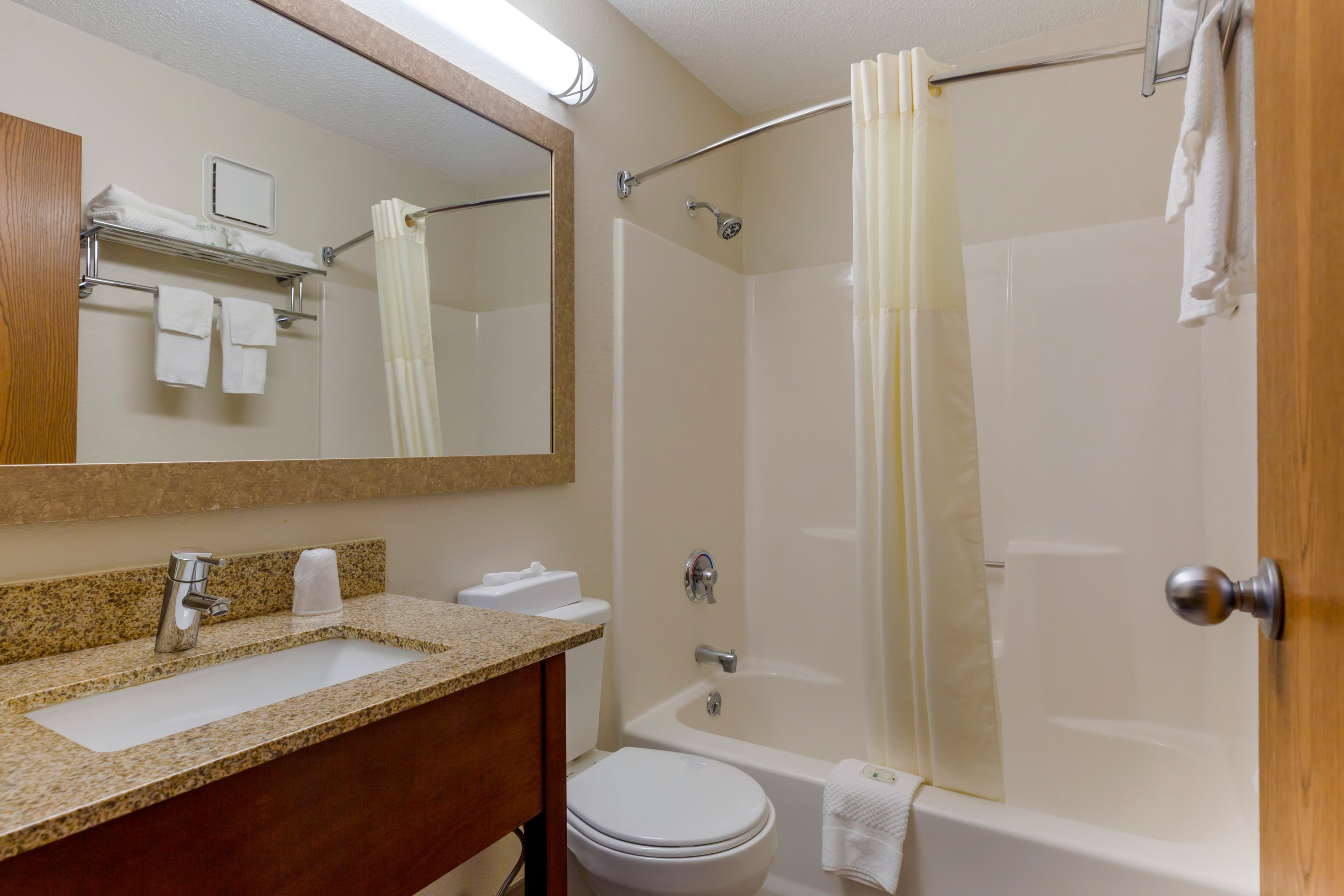 Quality Inn Lee - Lenox South — 11