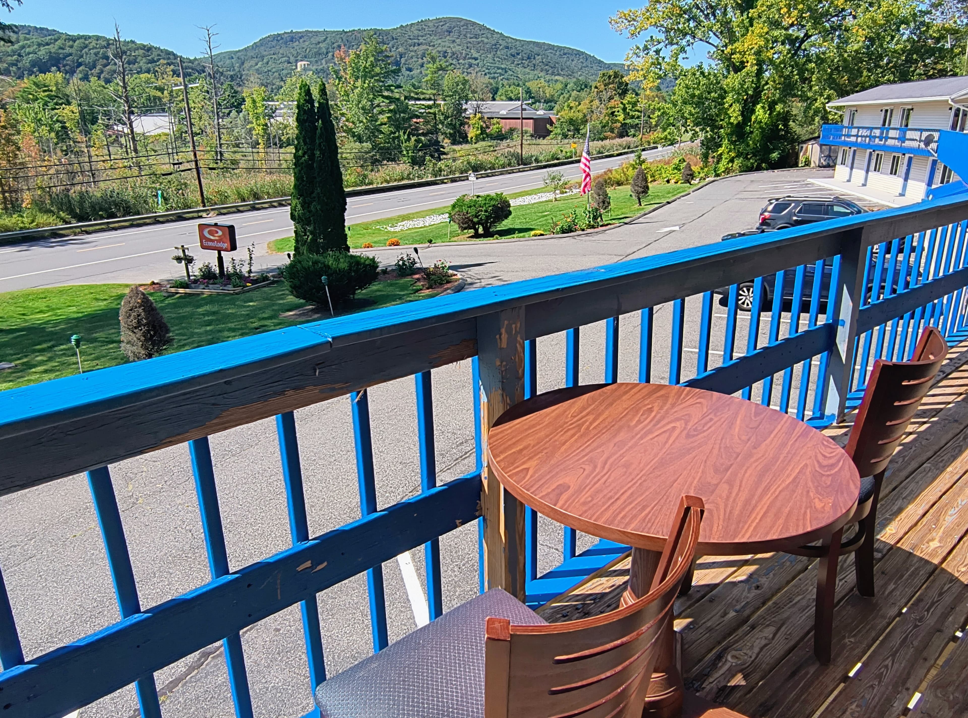 Econo Lodge Lee - Great Barrington — 21