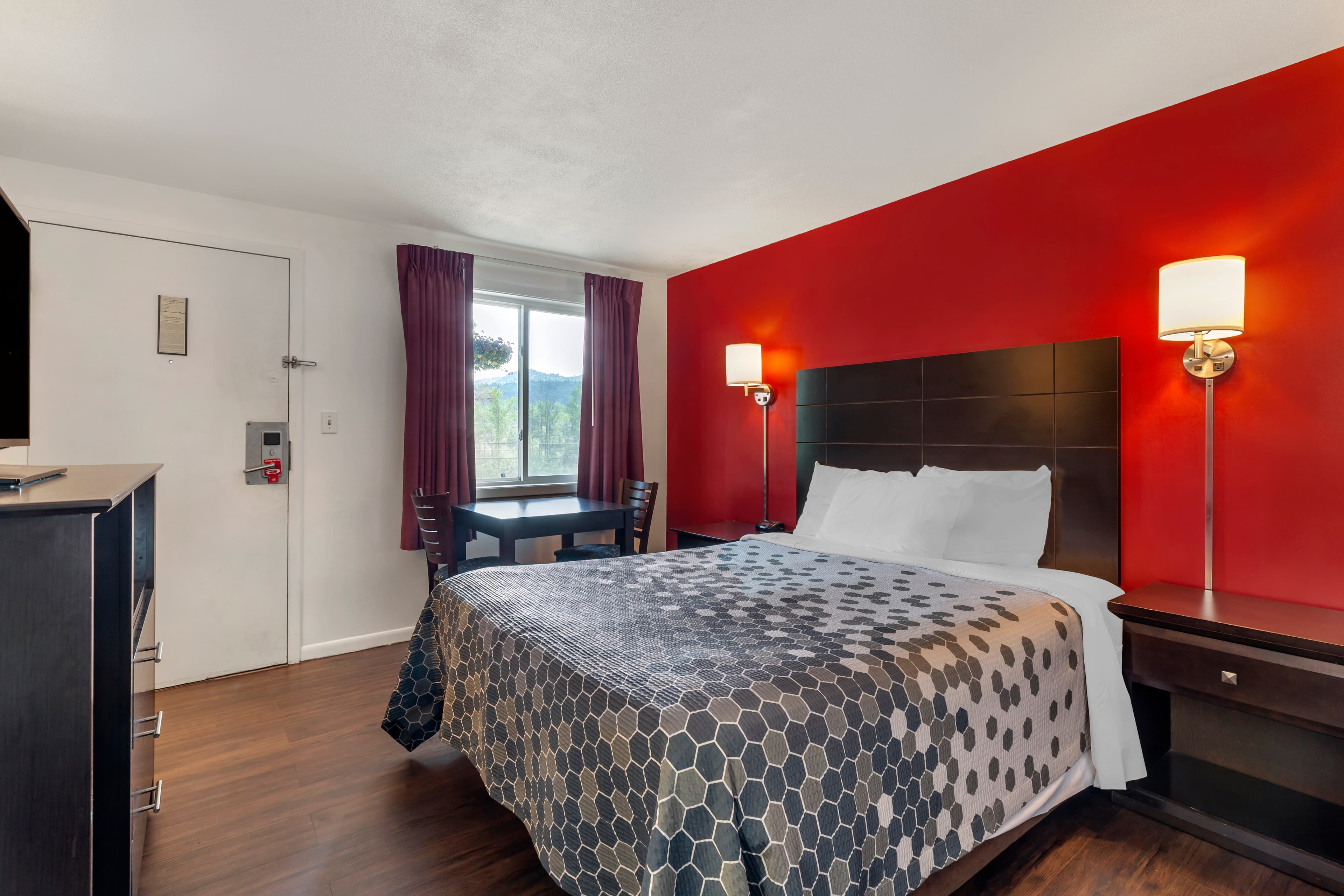 Econo Lodge Lee - Great Barrington — 23