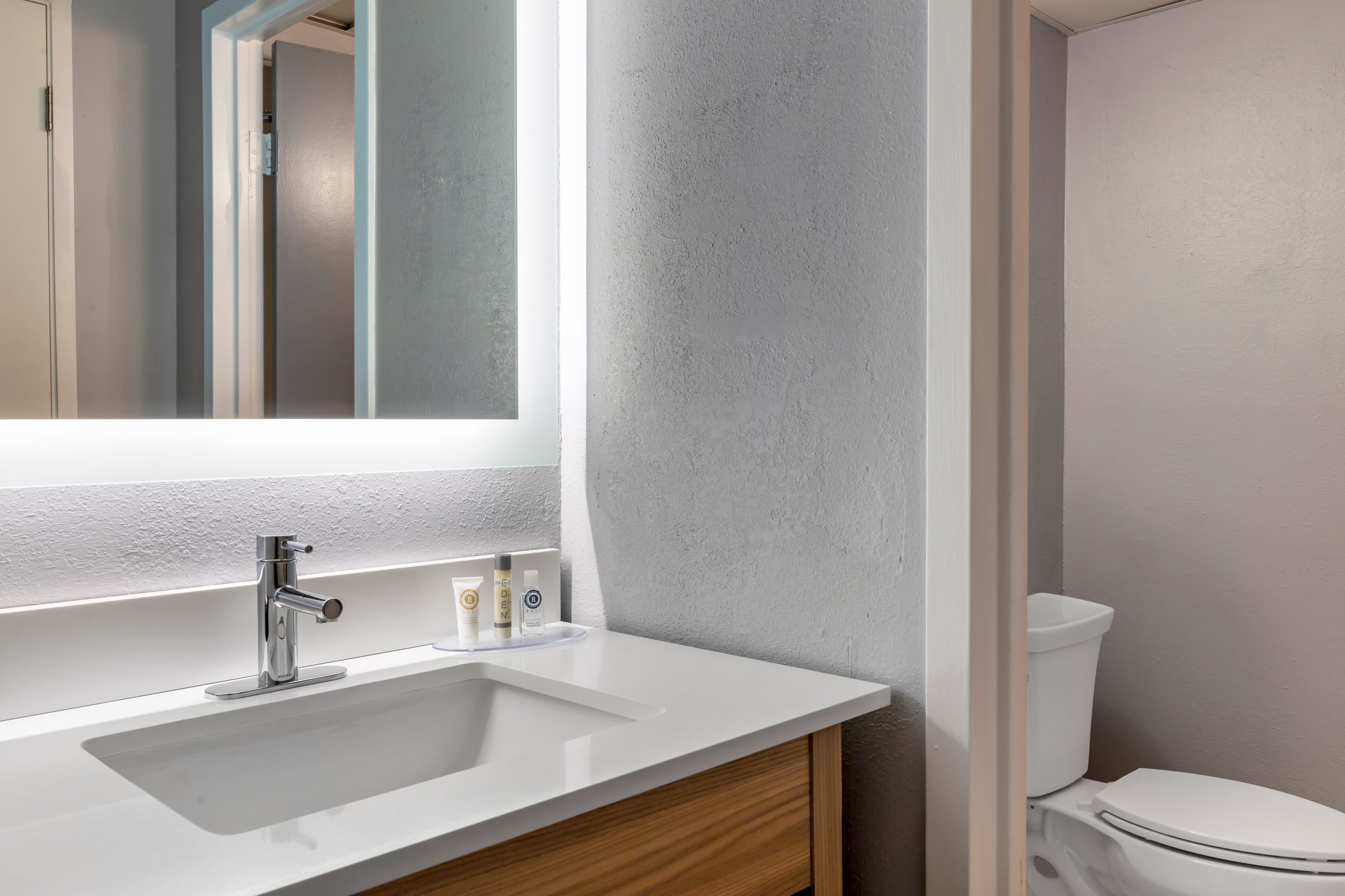 Comfort Inn Hyannis - Cape Cod — 27