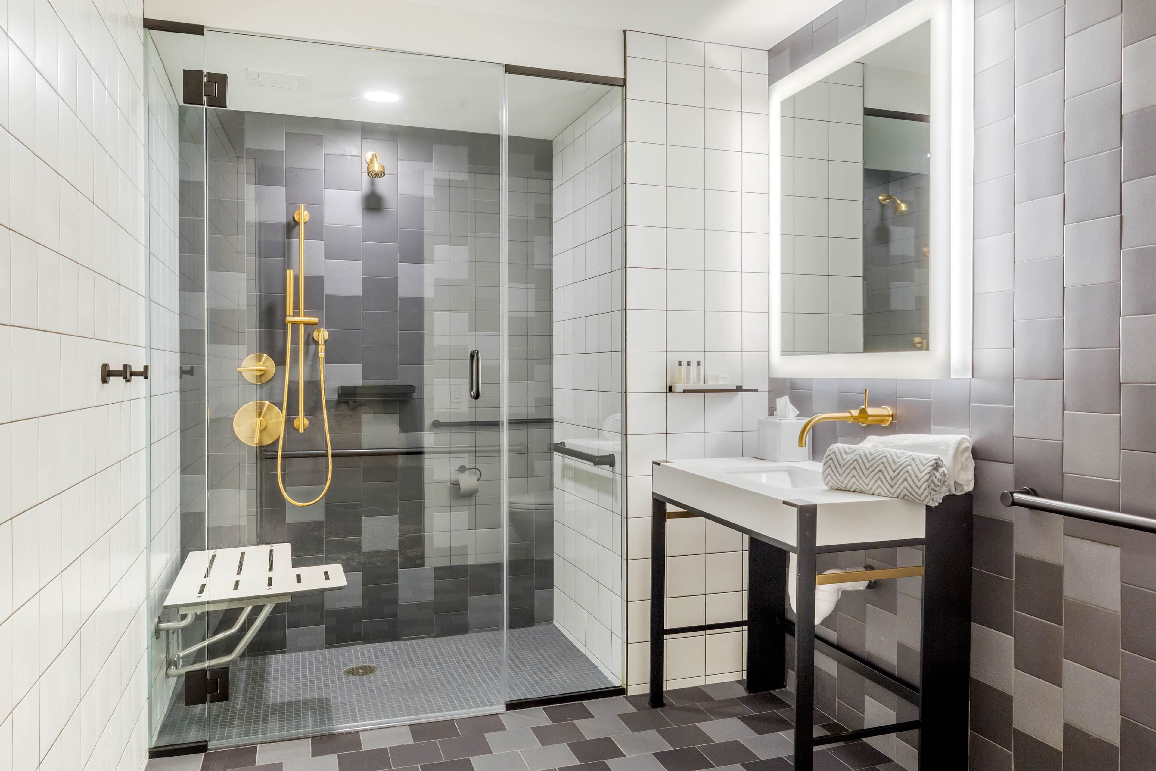 Cambria Hotel Boston Downtown - Seaport — 10