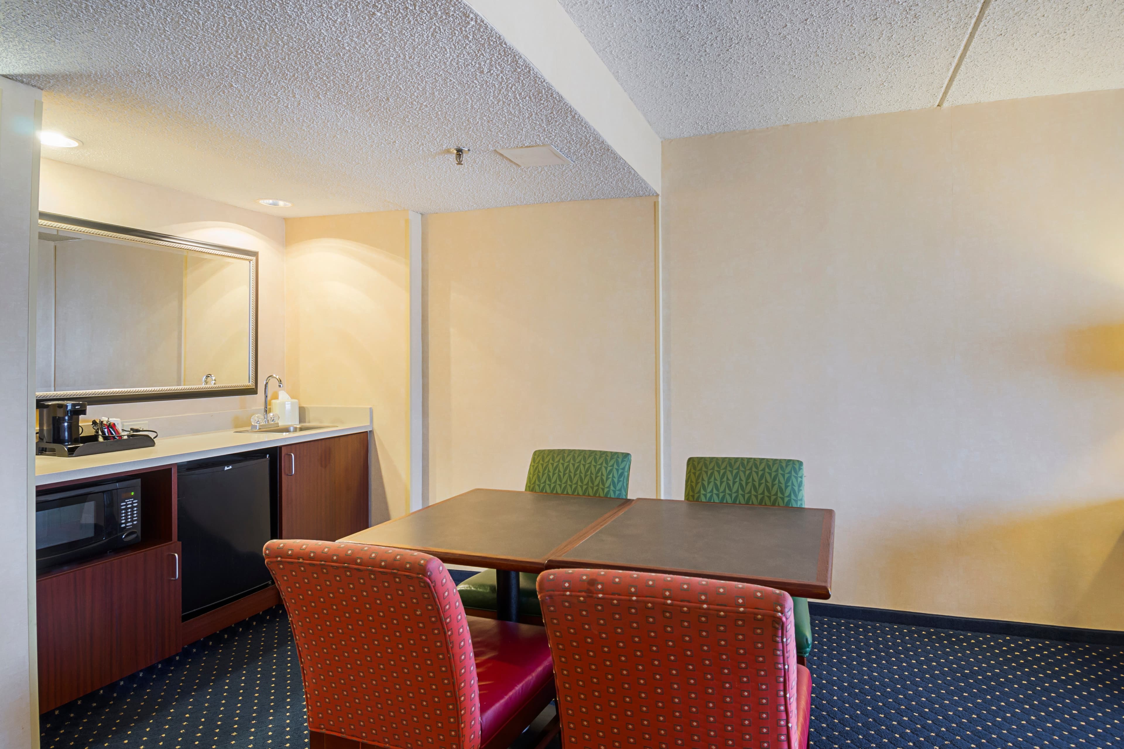 Quality Inn Boston-Revere — 28