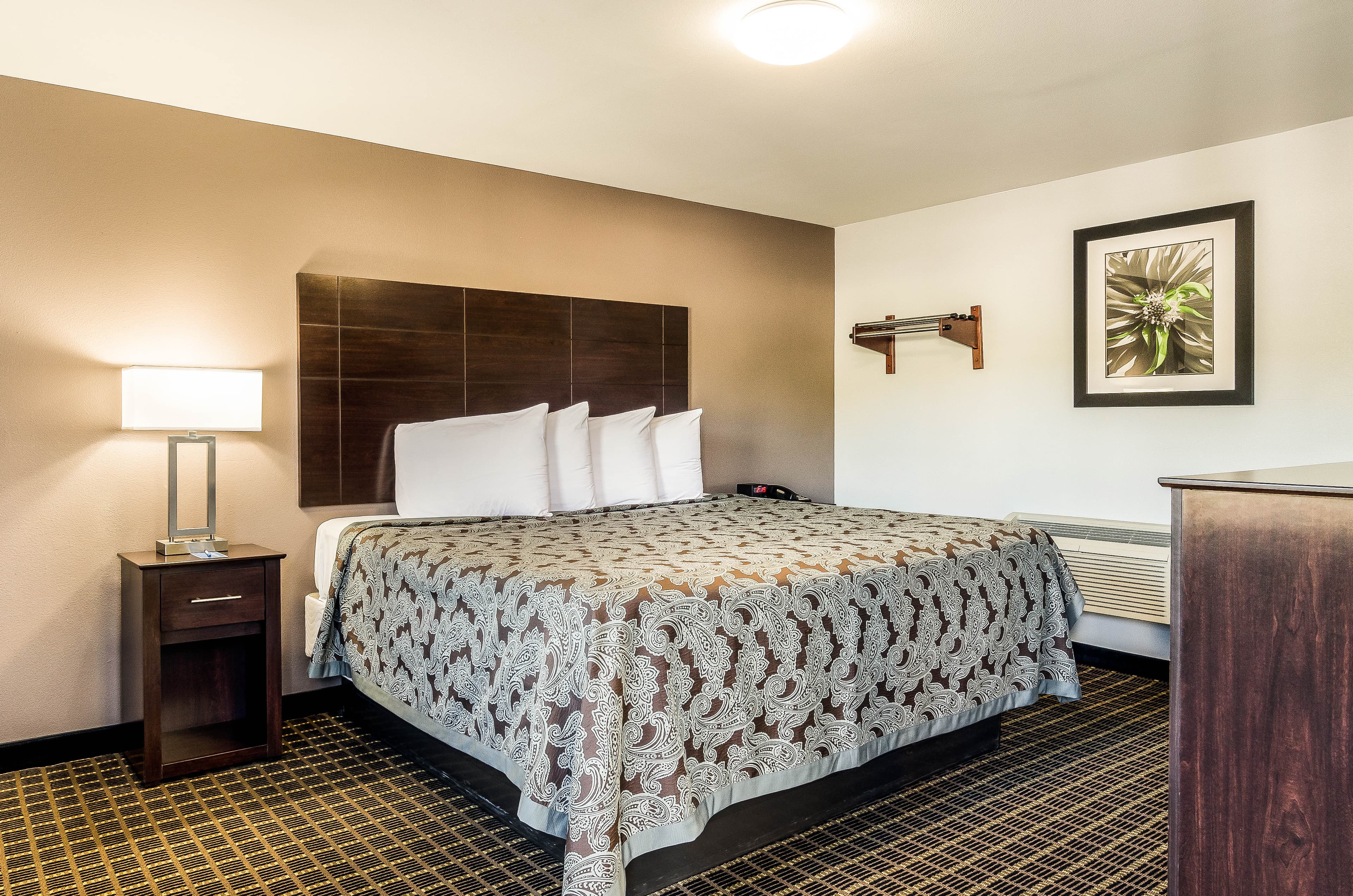Rodeway Inn Middleboro-Plymouth - Image 2