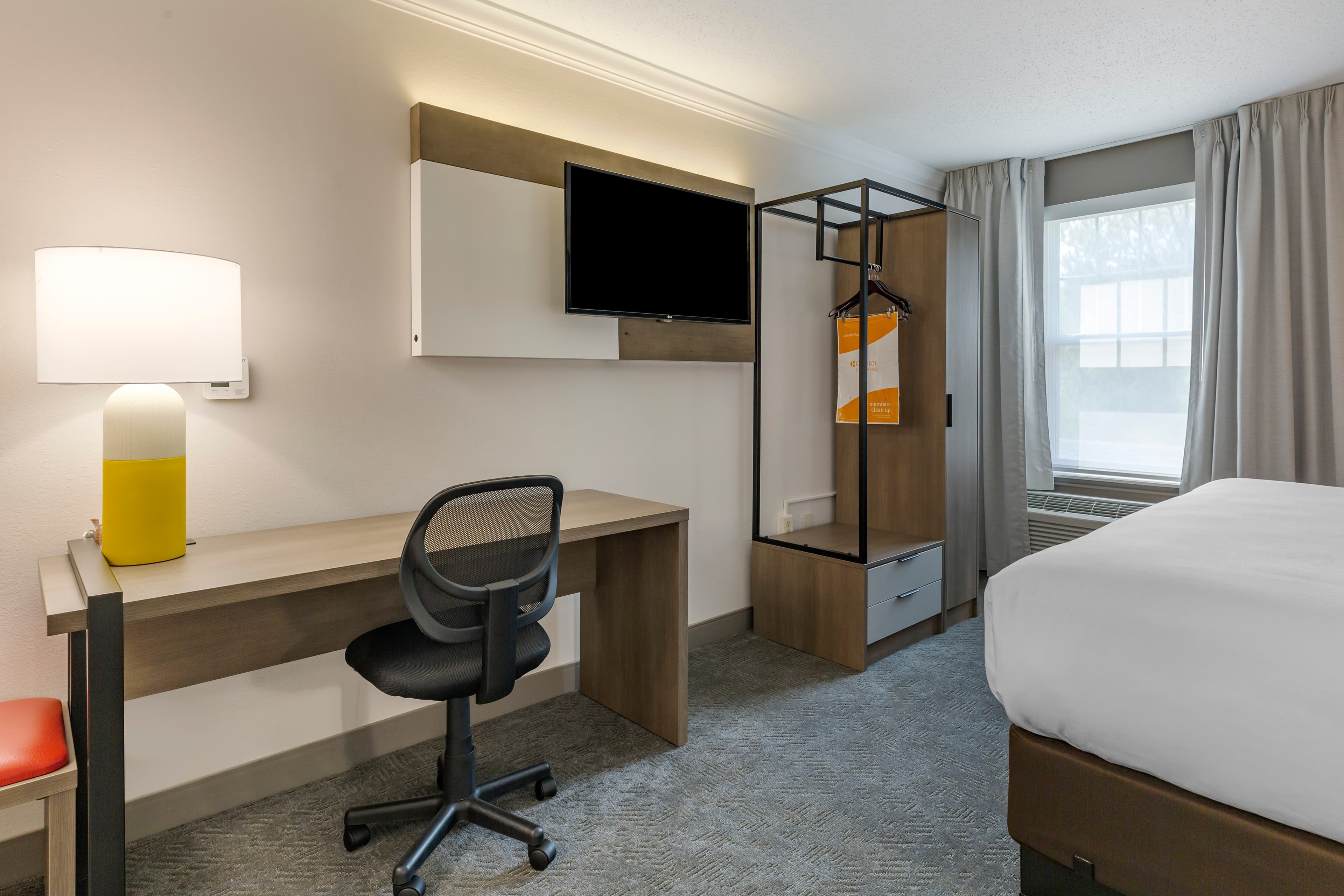 Comfort Inn & Suites Hadley - Amherst - Image 3