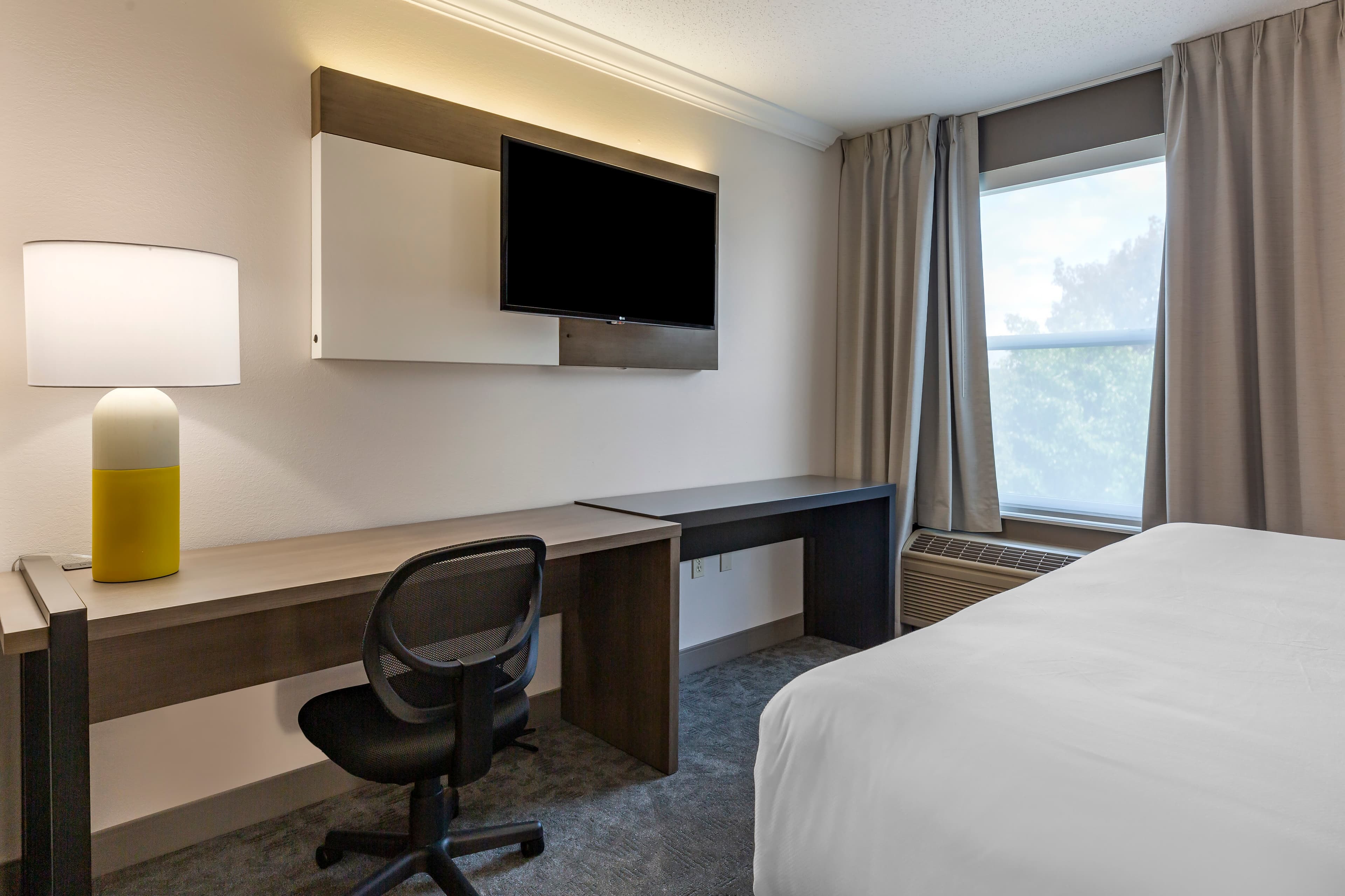 Comfort Inn & Suites Hadley - Amherst — 27