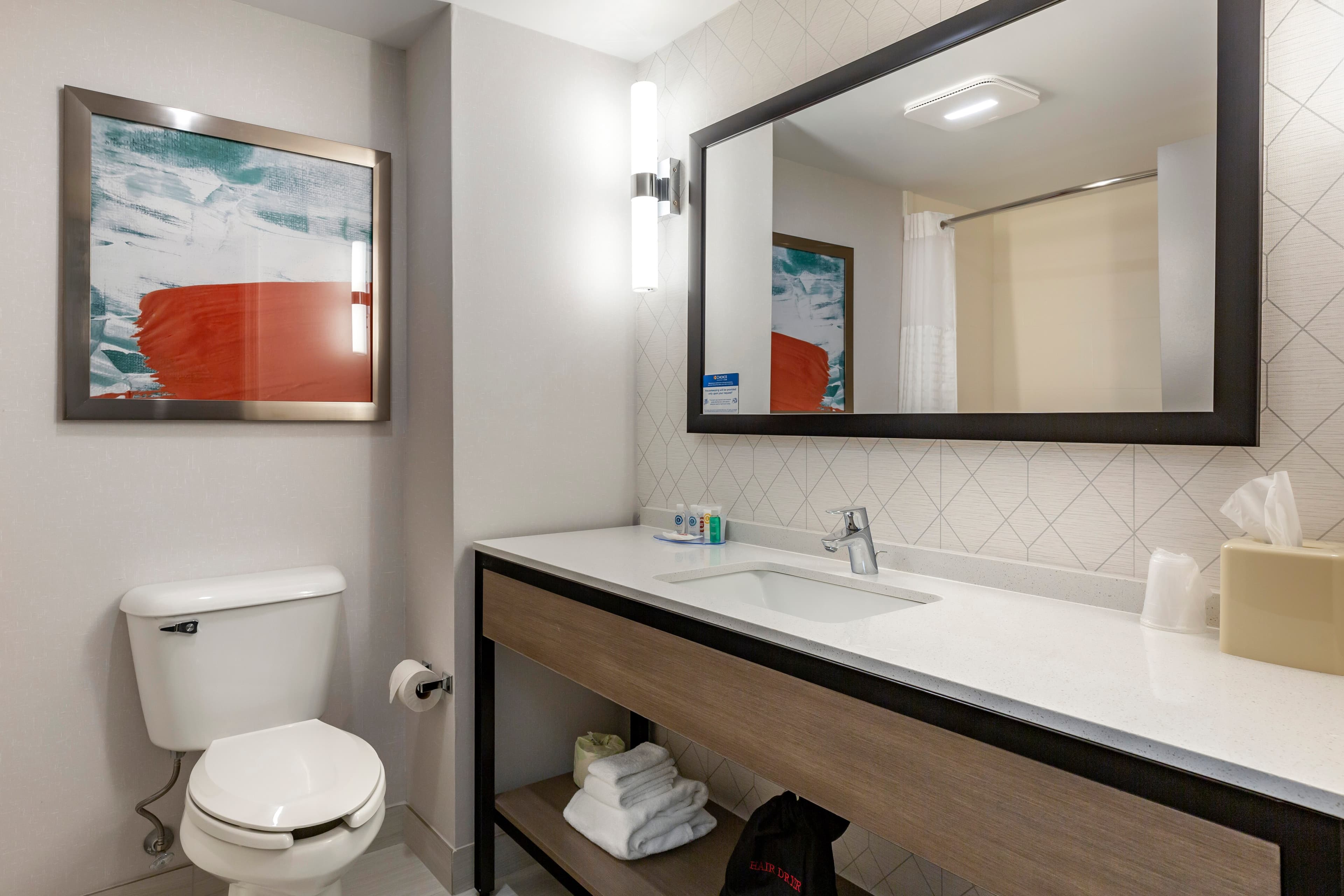 Comfort Inn & Suites Hadley - Amherst — 28
