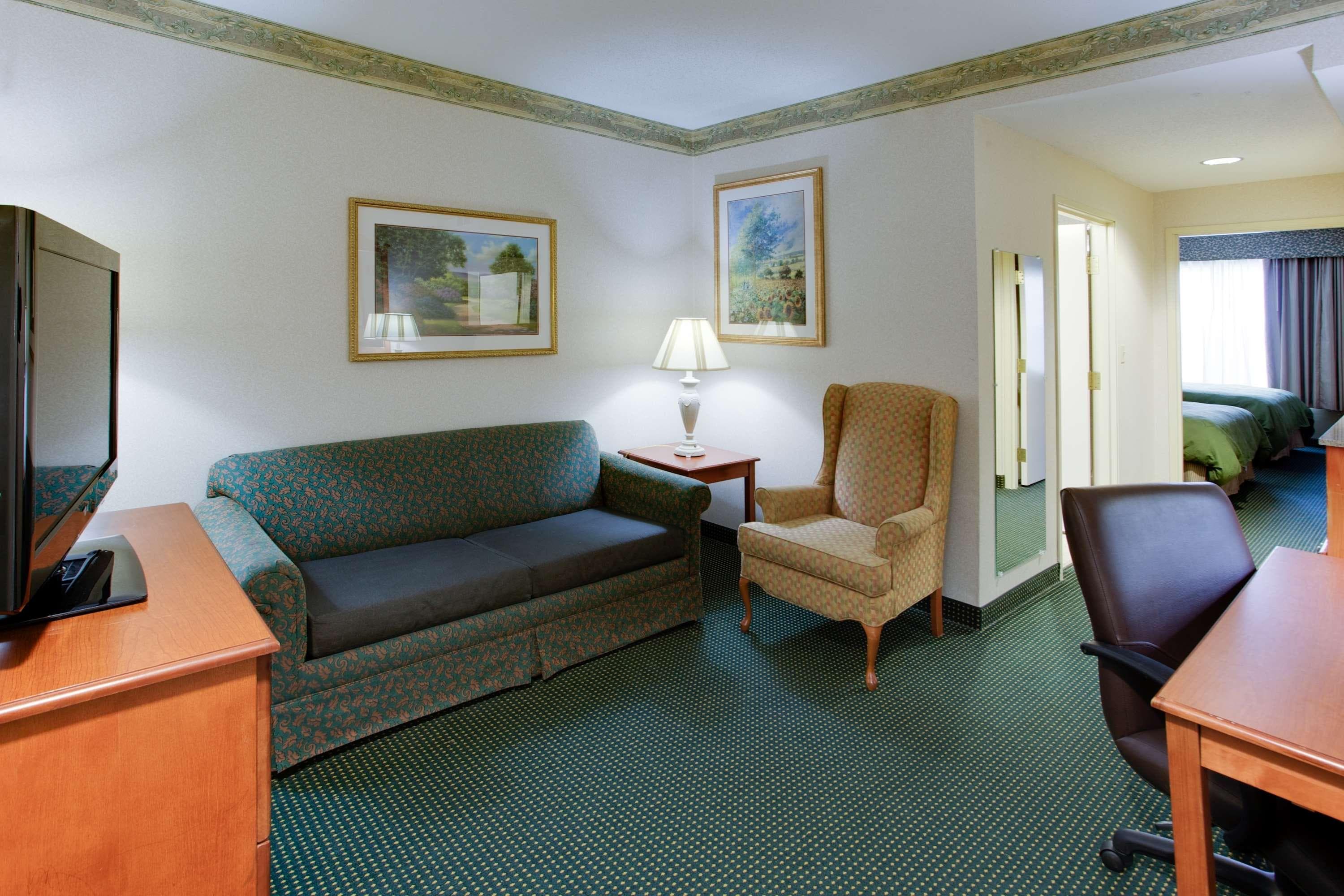 Country Inn & Suites by Radisson, Brockton (Boston), MA — 8