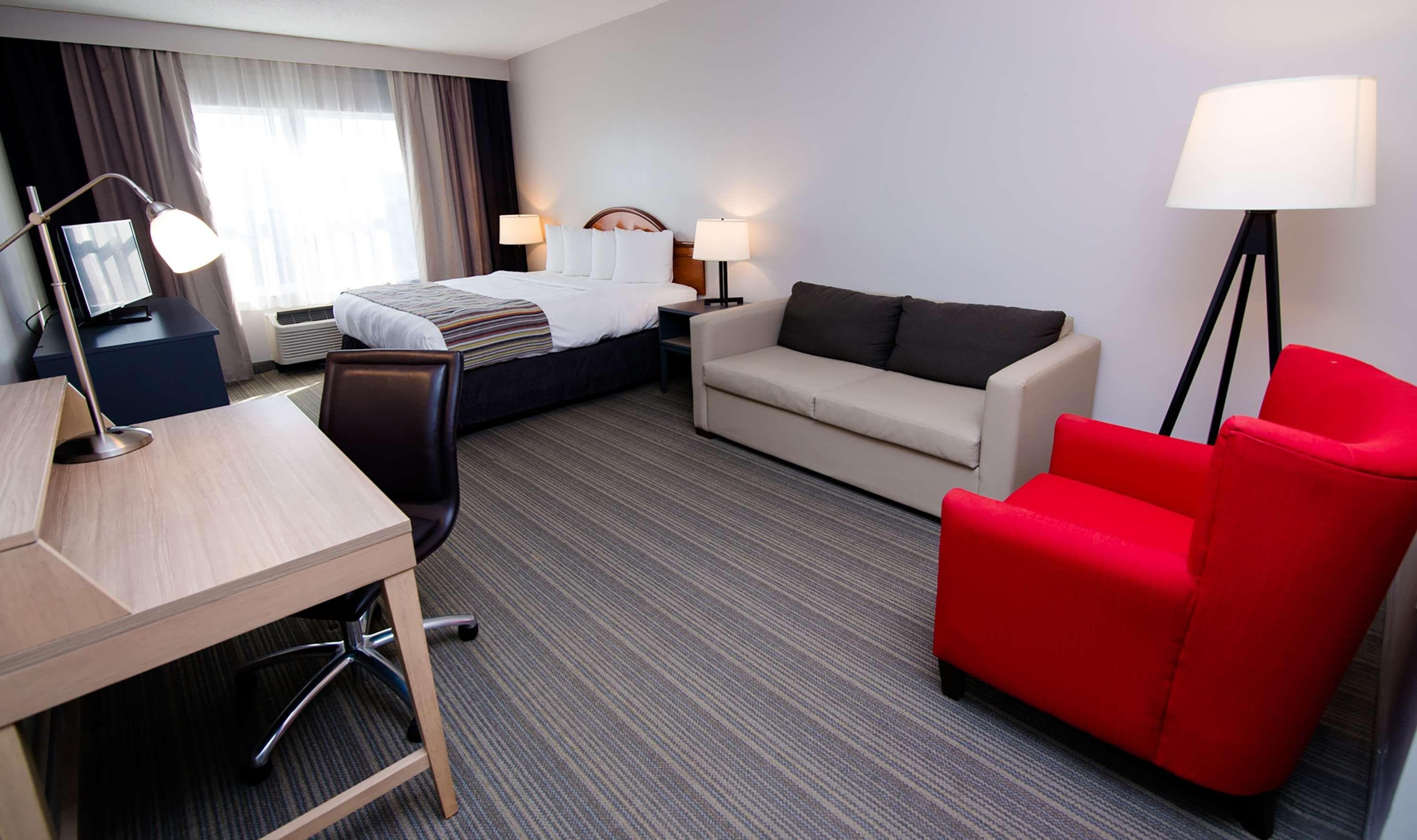 Country Inn & Suites by Radisson, Brockton (Boston), MA - Image 4