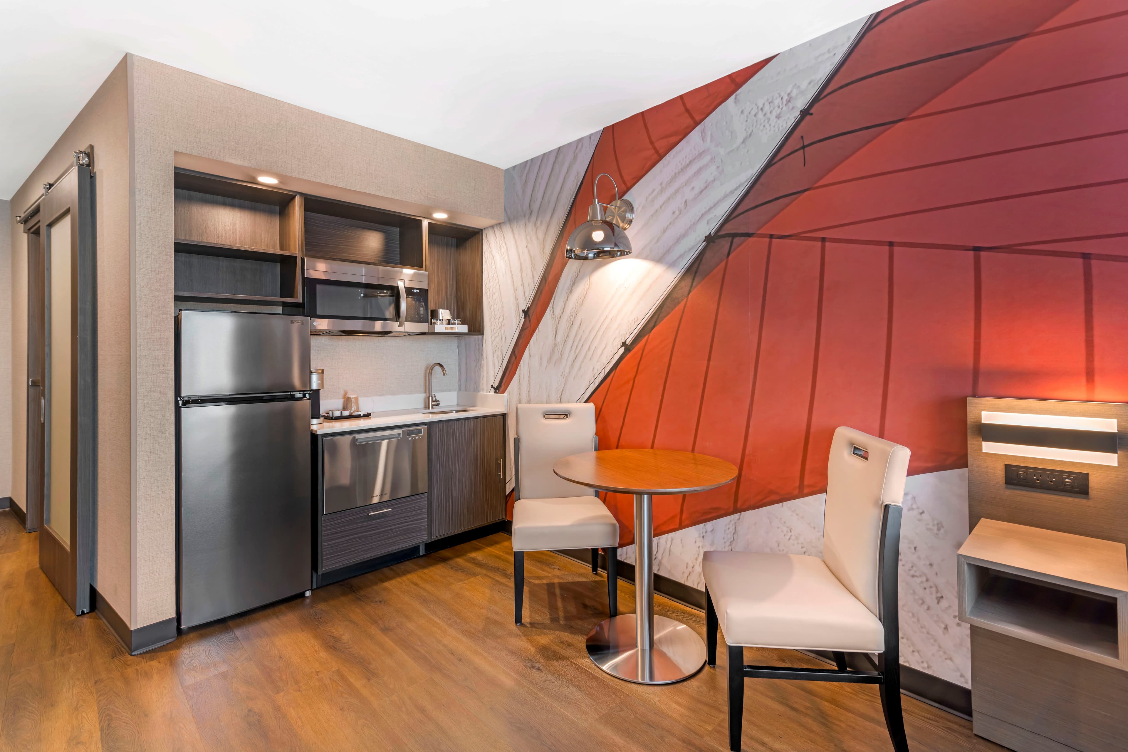 Cambria Hotel & Suites Plymouth — 5