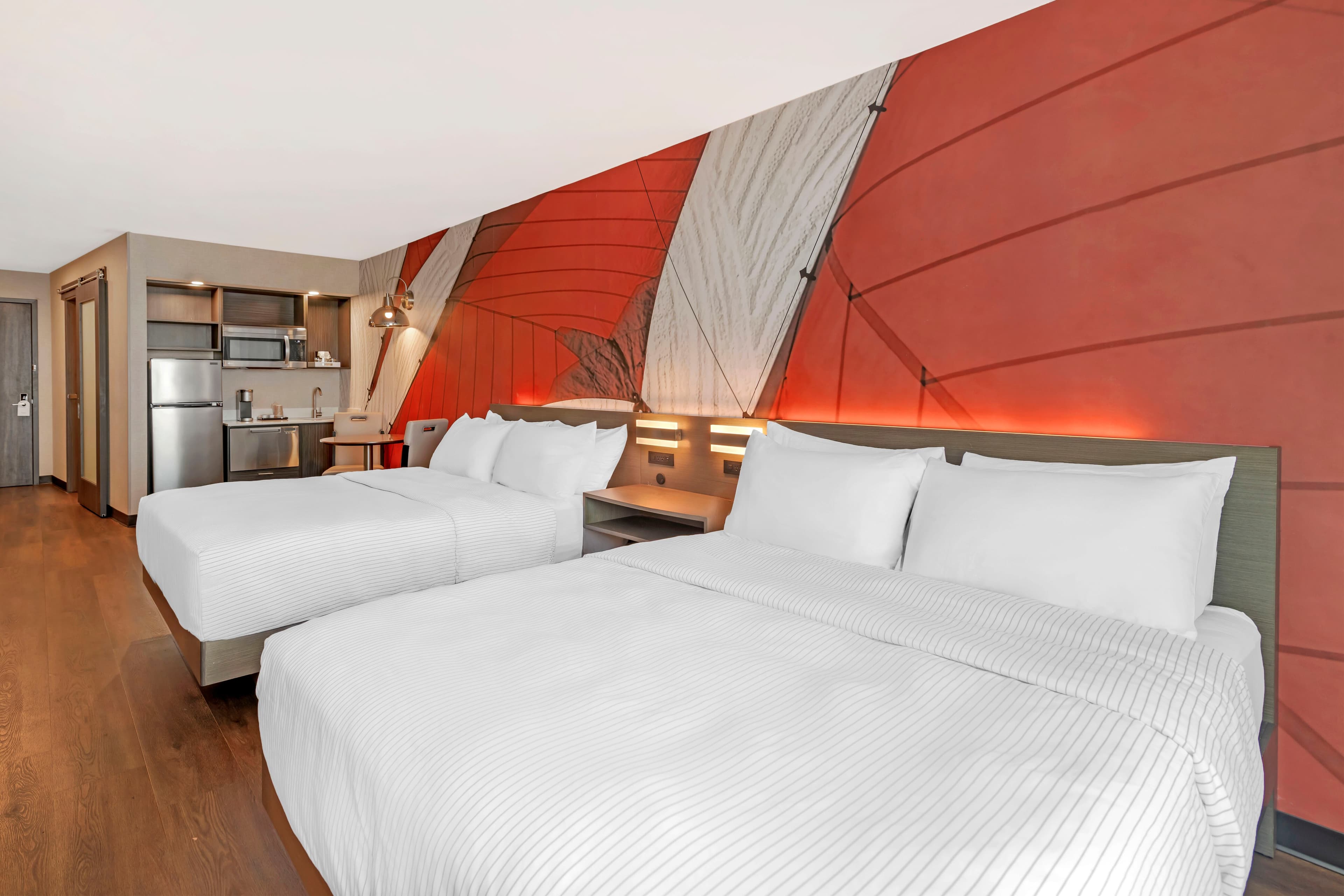 Cambria Hotel & Suites Plymouth — 12