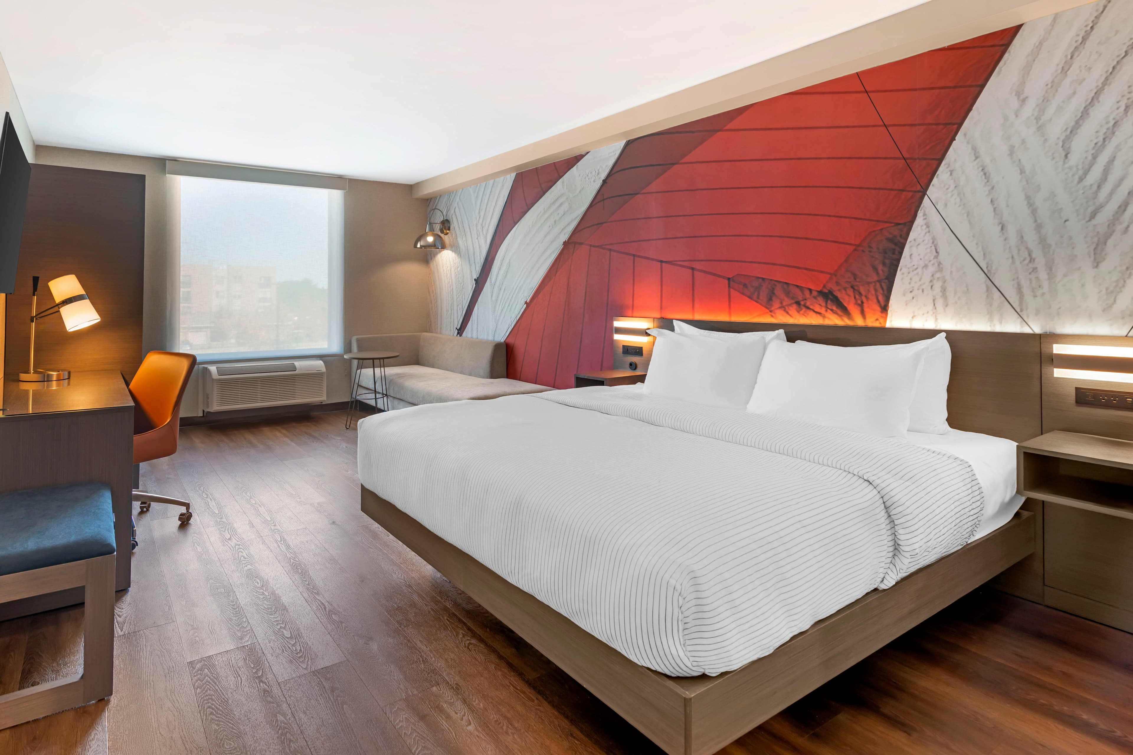 Cambria Hotel & Suites Plymouth — 43