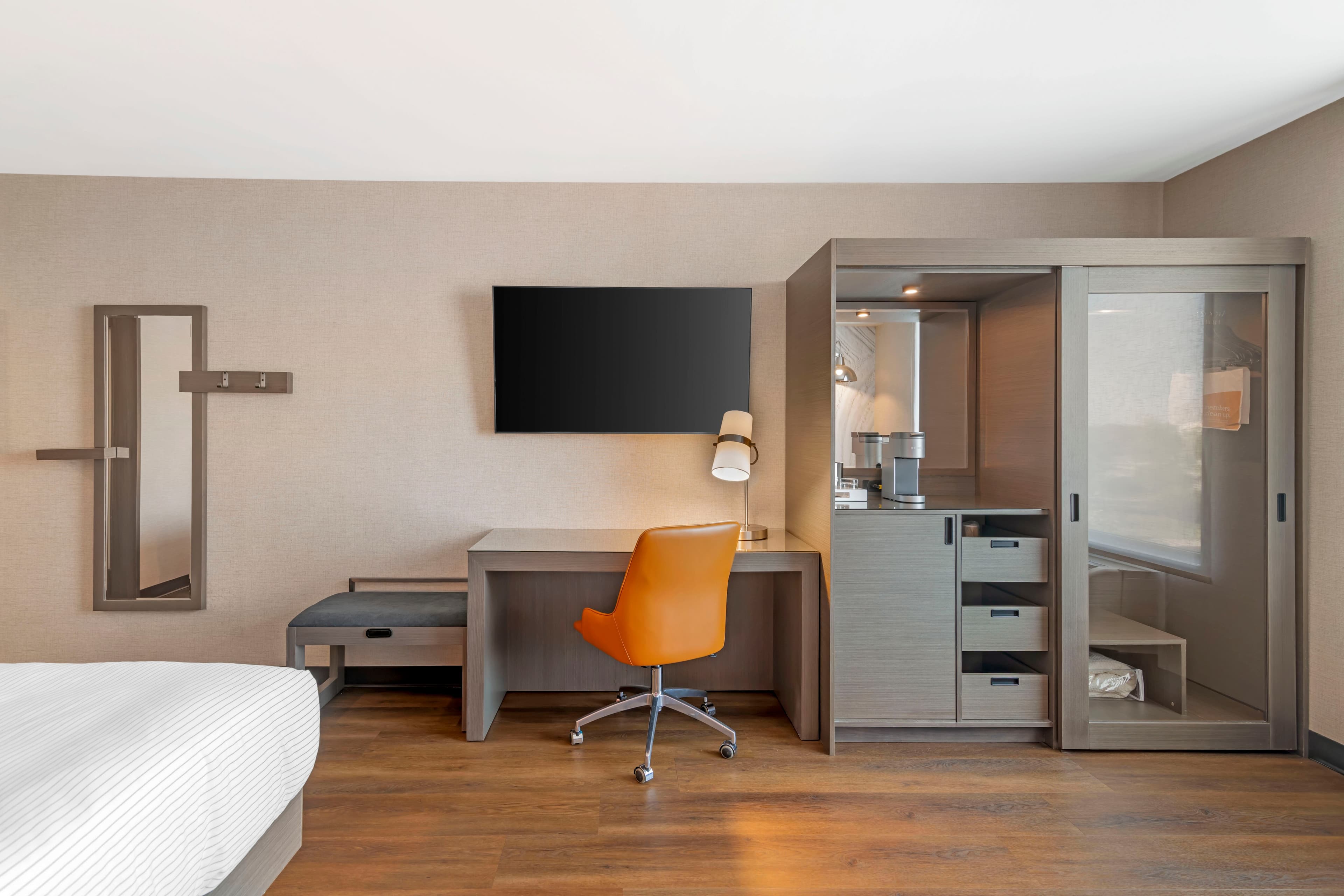 Cambria Hotel & Suites Plymouth — 64
