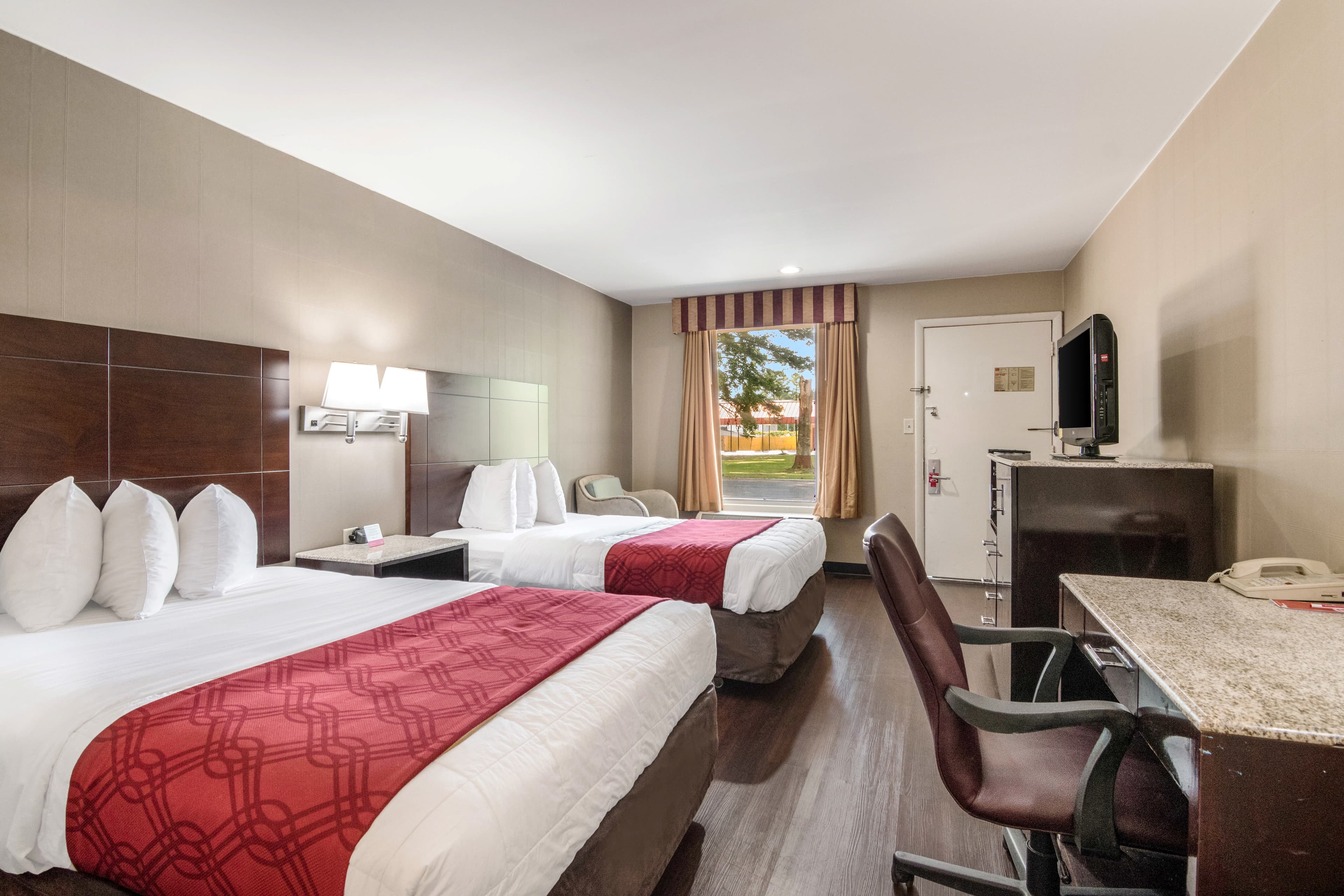 Econo Lodge Pocomoke City Hwy 13 - Image 4
