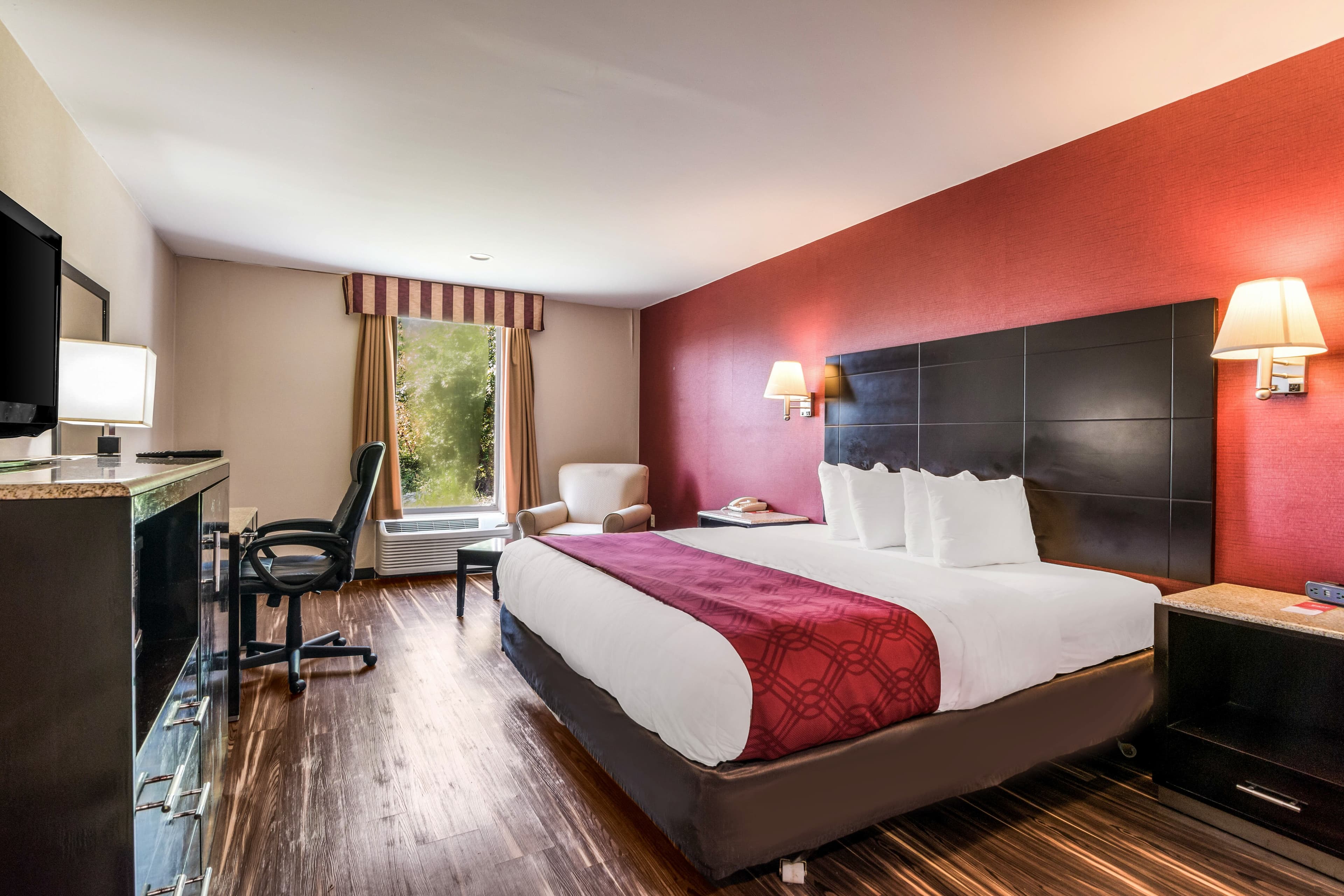 Econo Lodge Pocomoke City Hwy 13 — 7