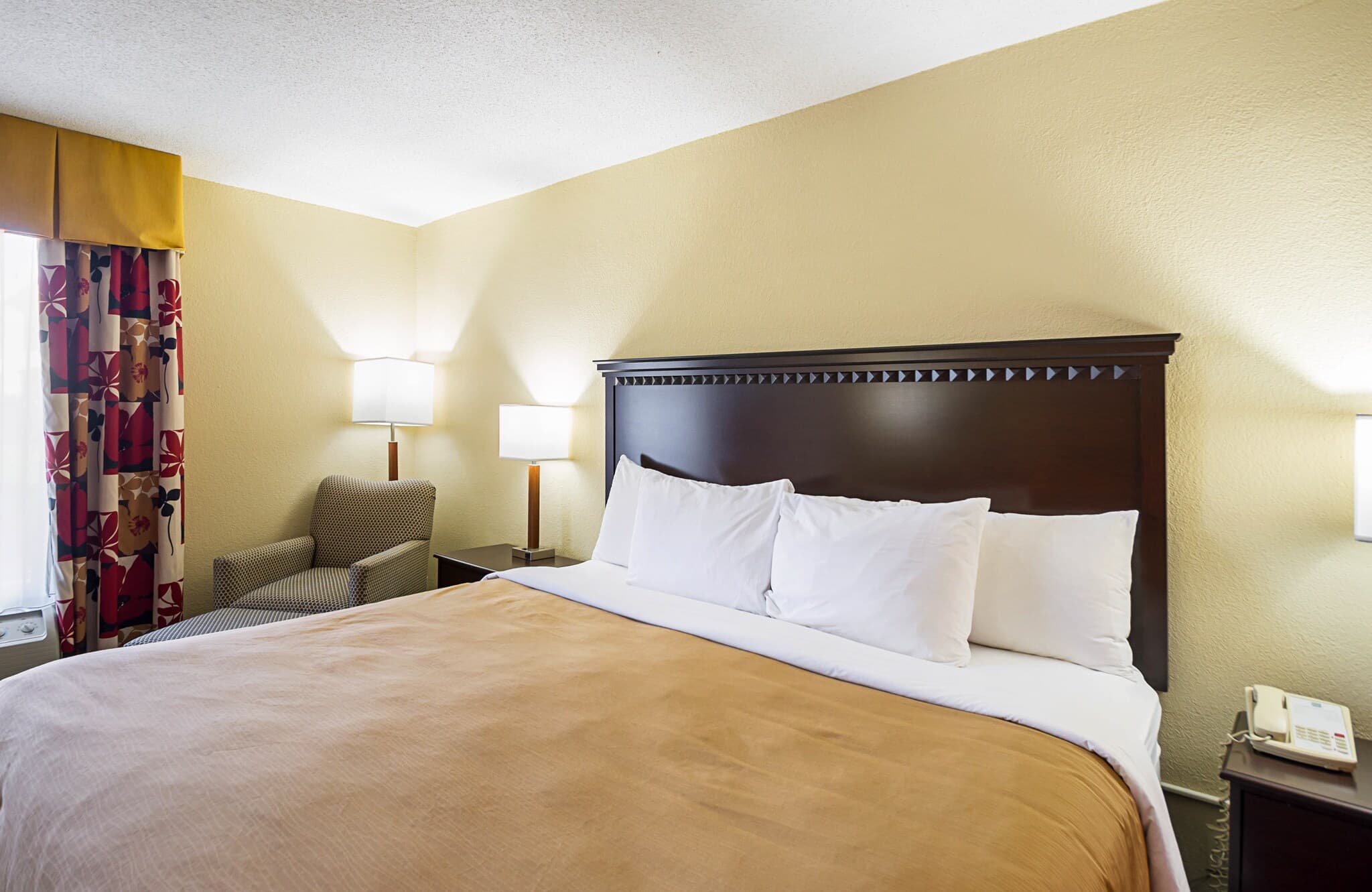 Quality Inn & Suites Hagerstown - Image 2
