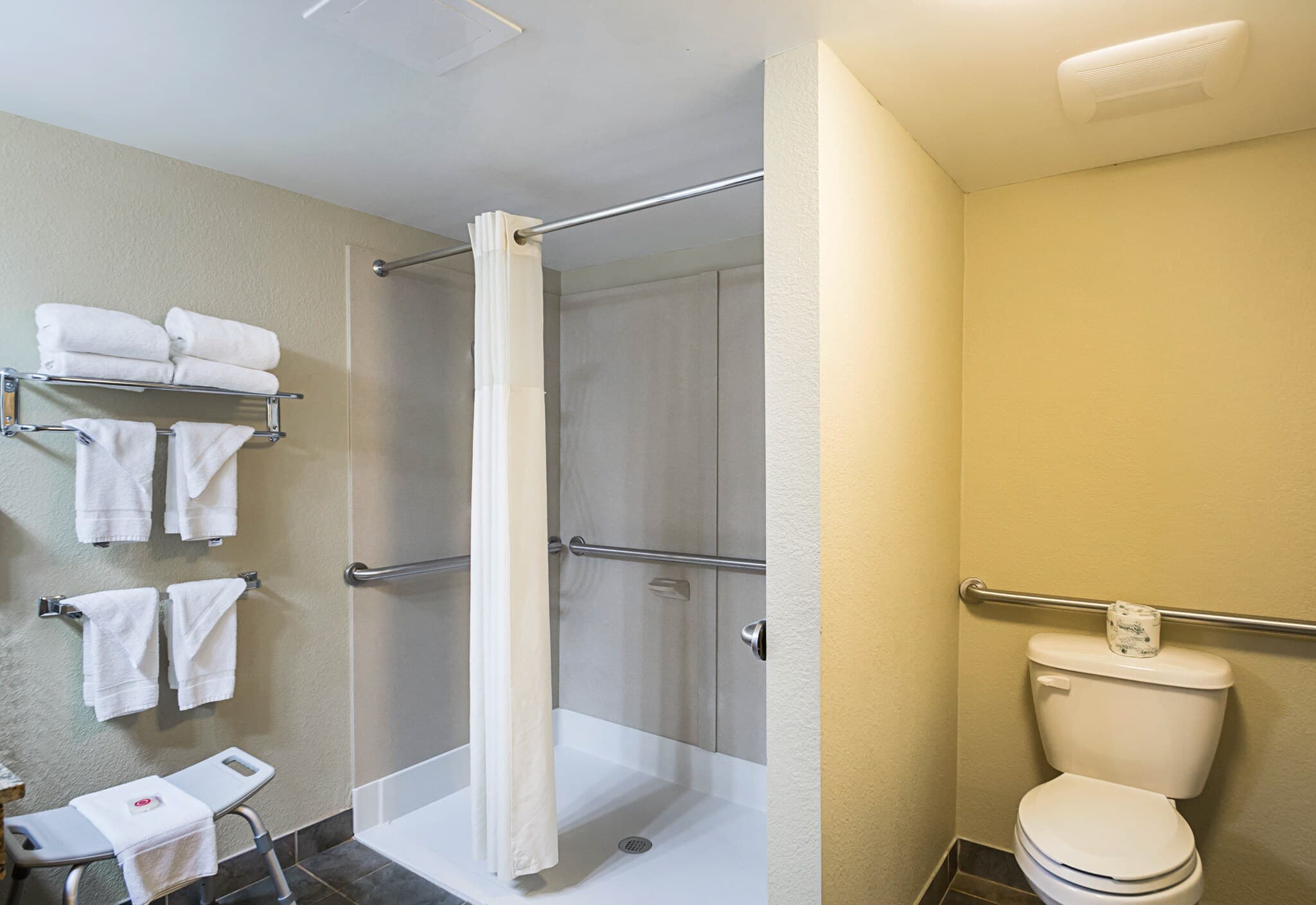 Quality Inn & Suites Hagerstown - Image 5