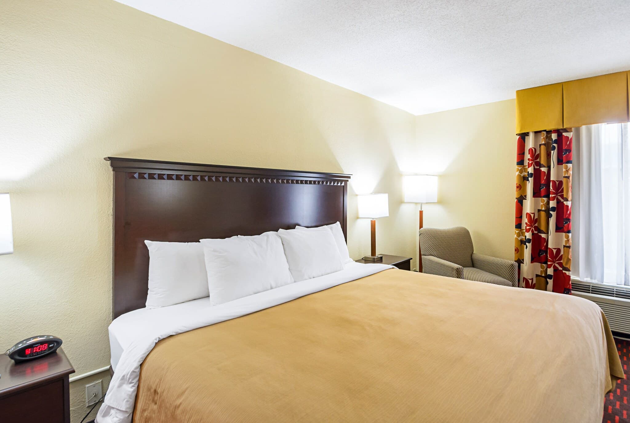 Quality Inn & Suites Hagerstown — 10