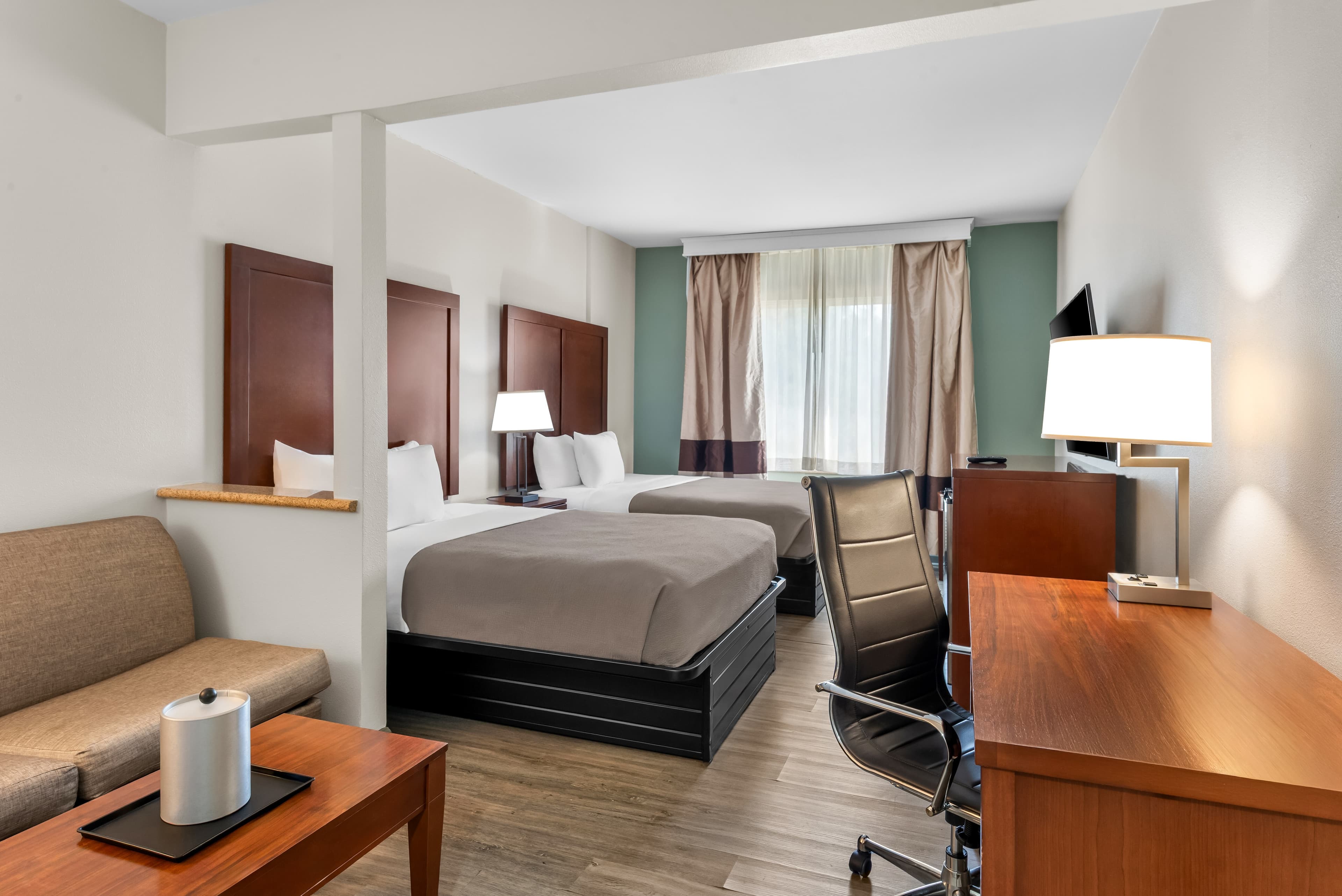 Quality Suites Waldorf — 20