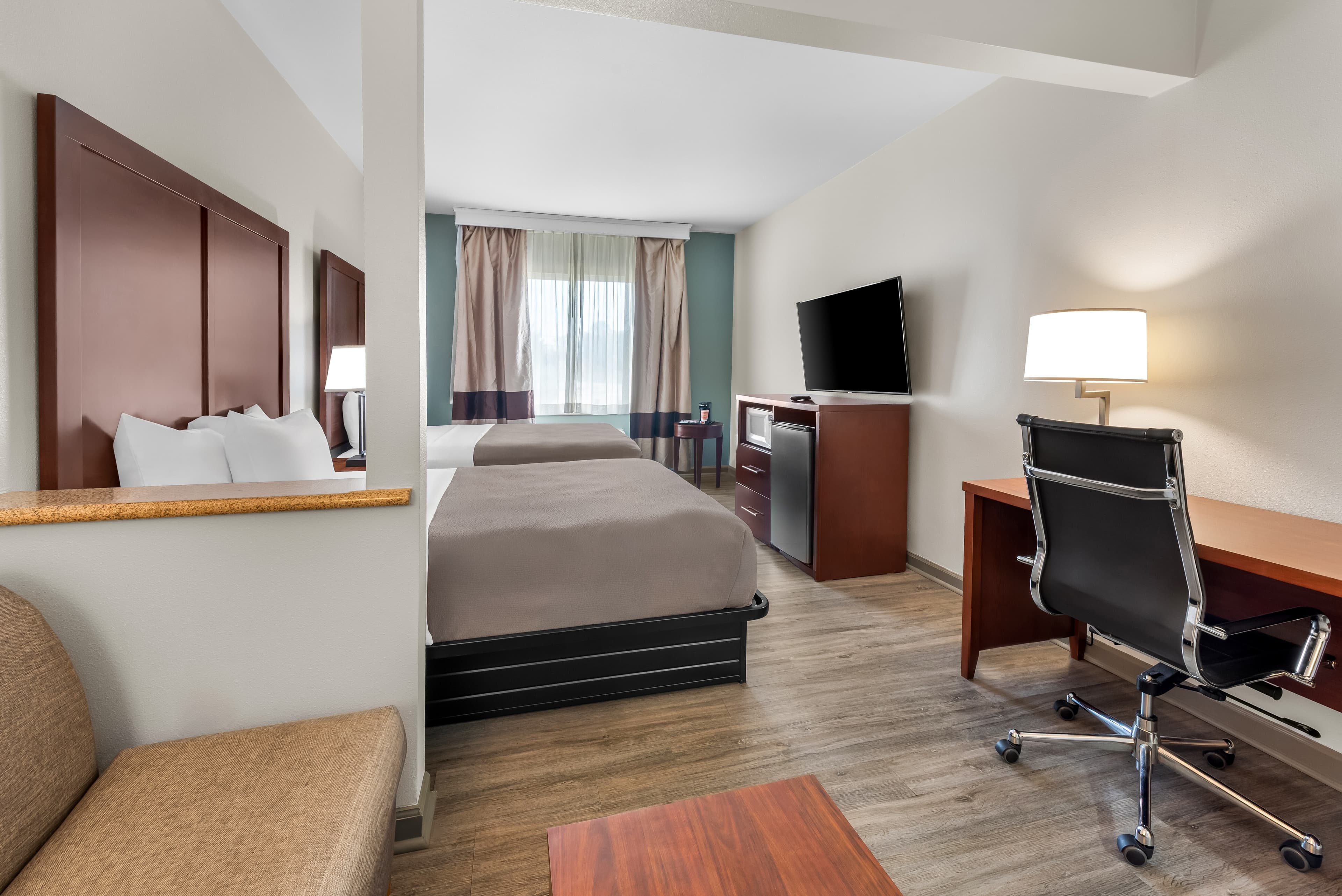 Quality Suites Waldorf — 19