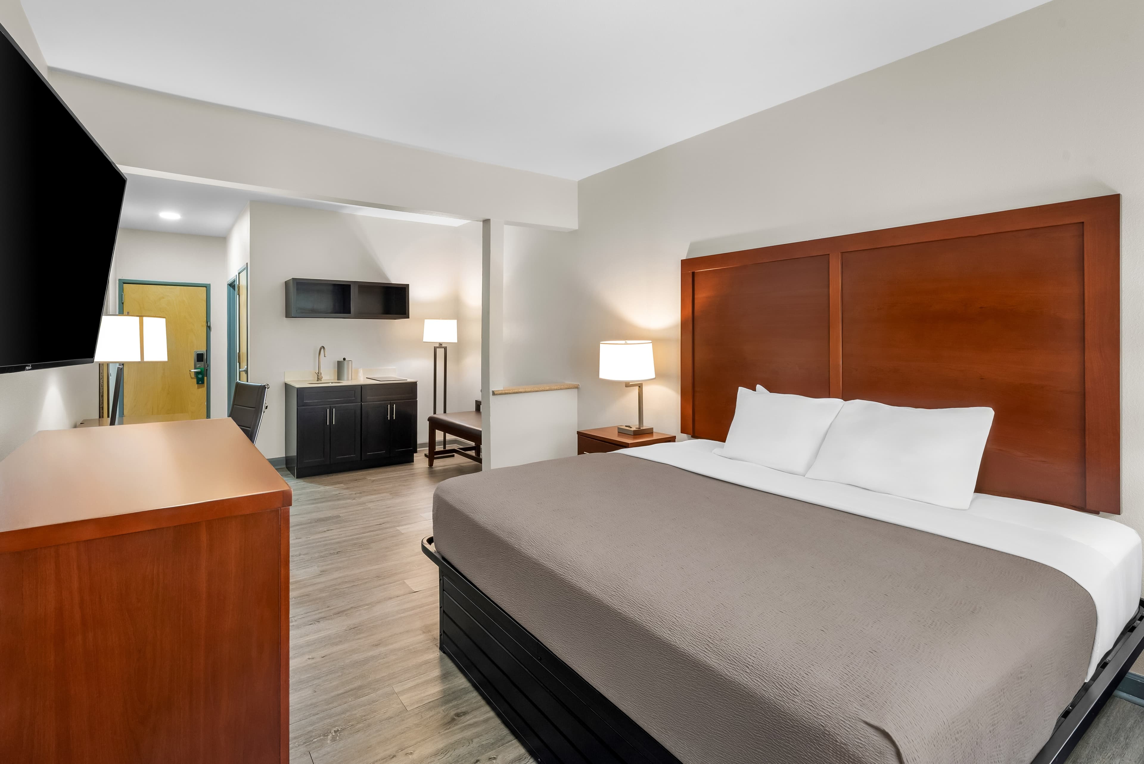 Quality Suites Waldorf — 16