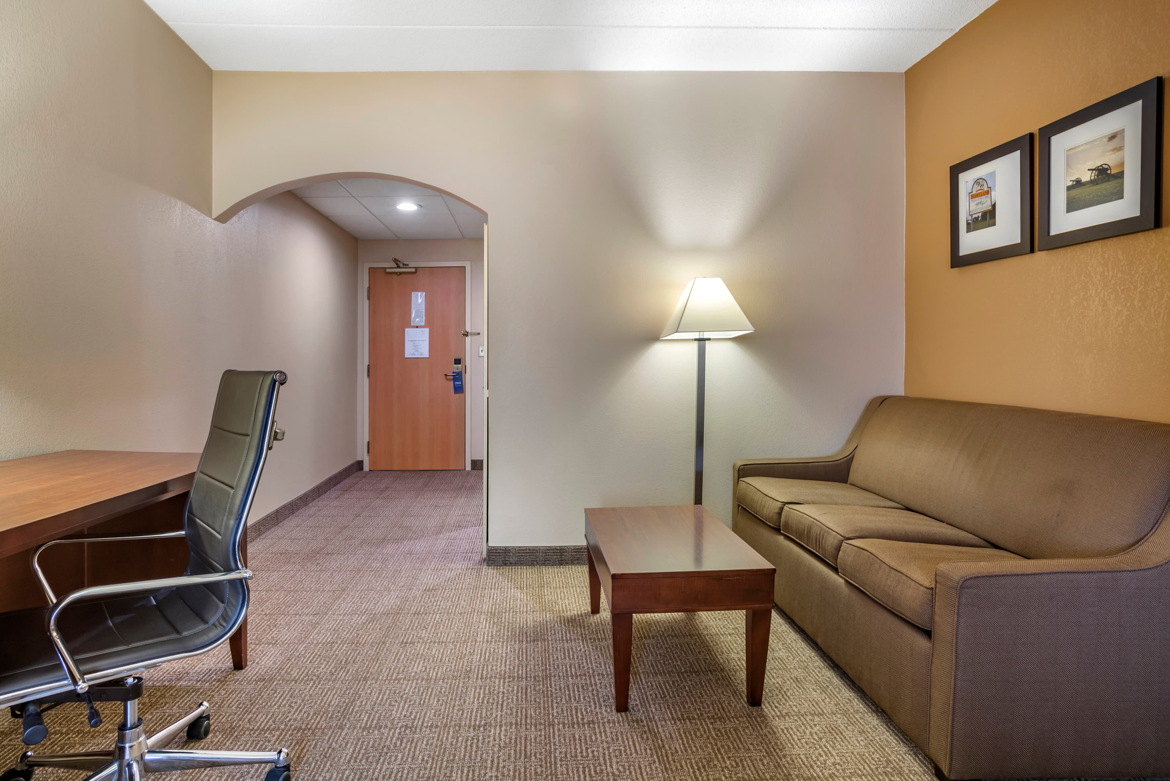 Comfort Suites Hagerstown Southeast - Image 3