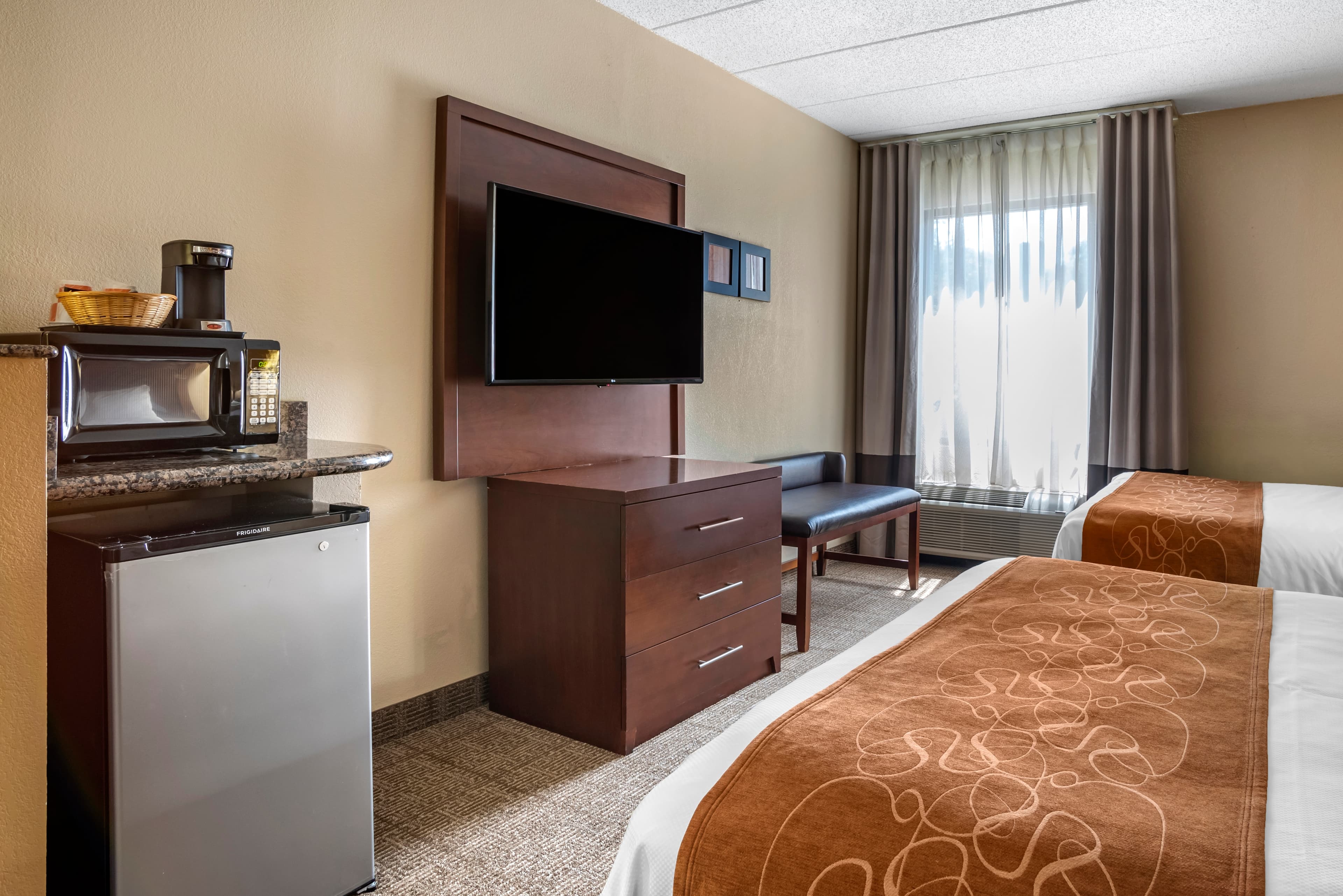 Comfort Suites Hagerstown Southeast — 9