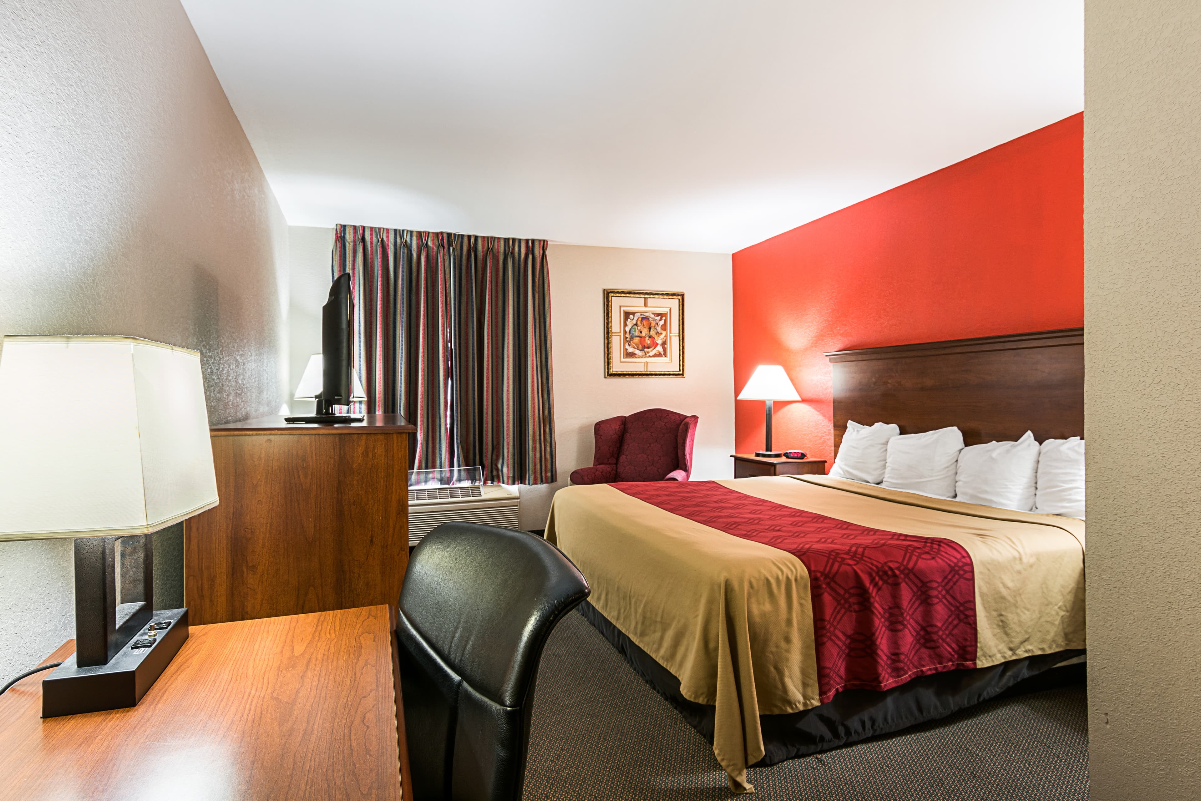 Econo Lodge Andrews AFB — 6