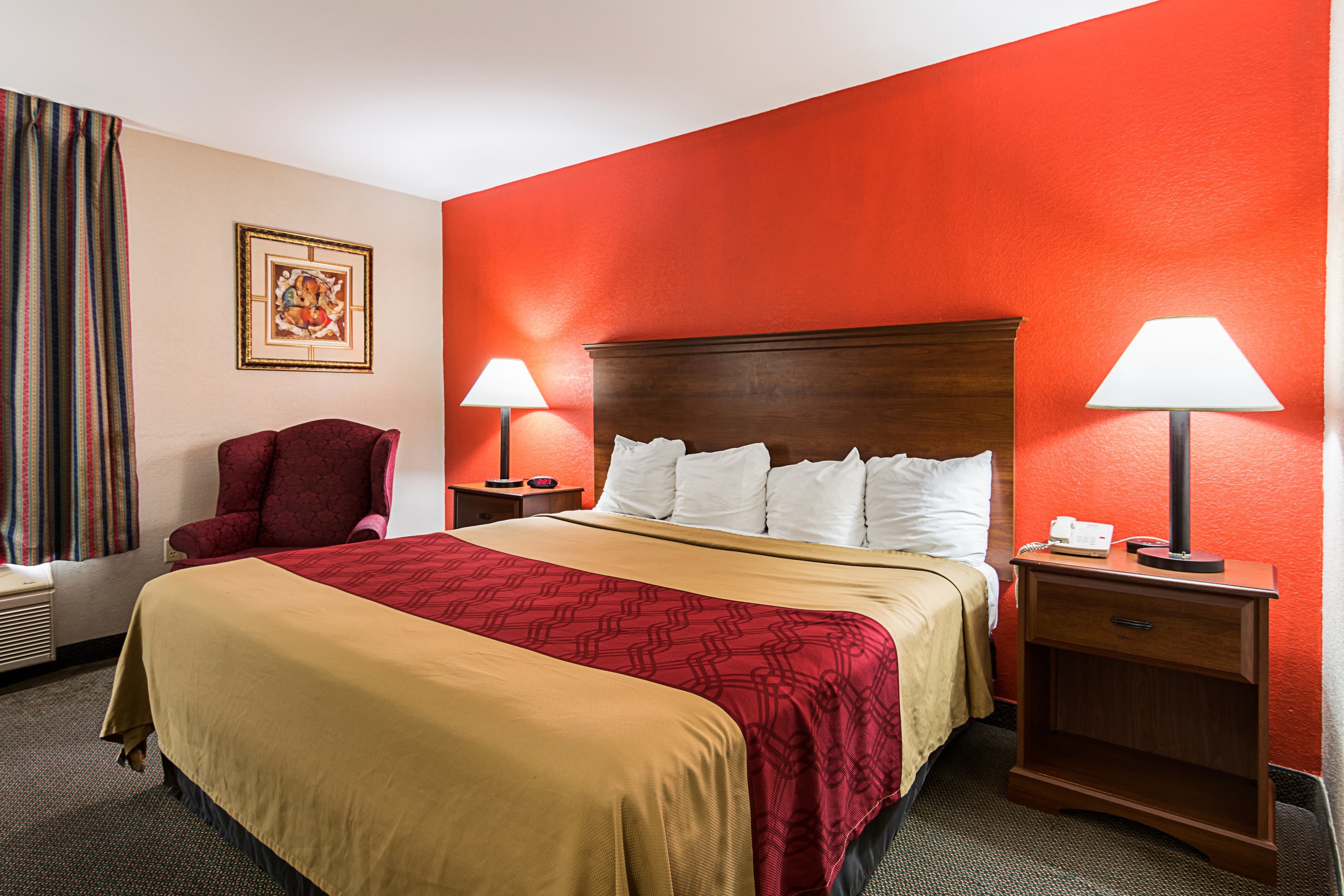 Econo Lodge Andrews AFB — 7