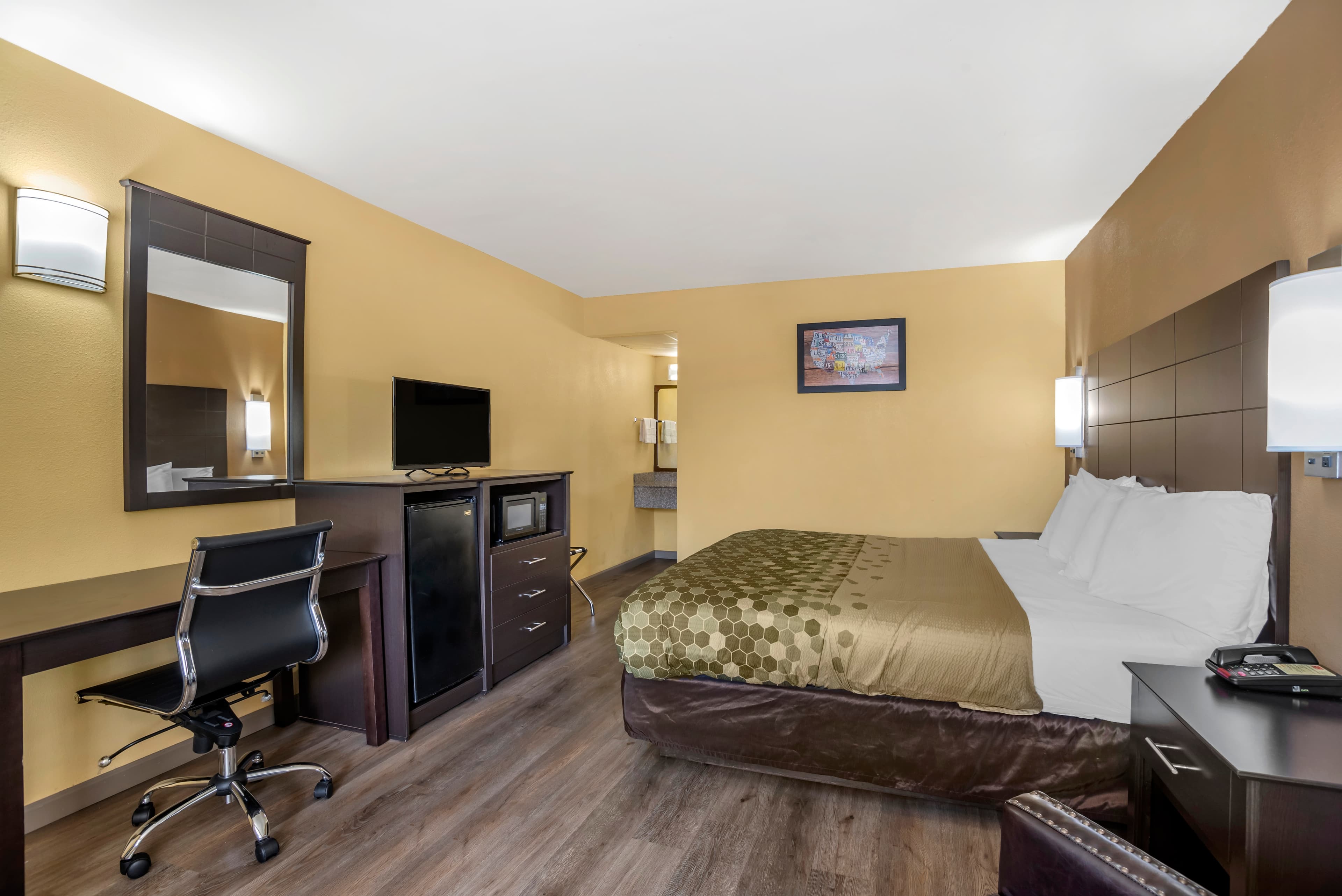Econo Lodge Easton Route 50 — 14