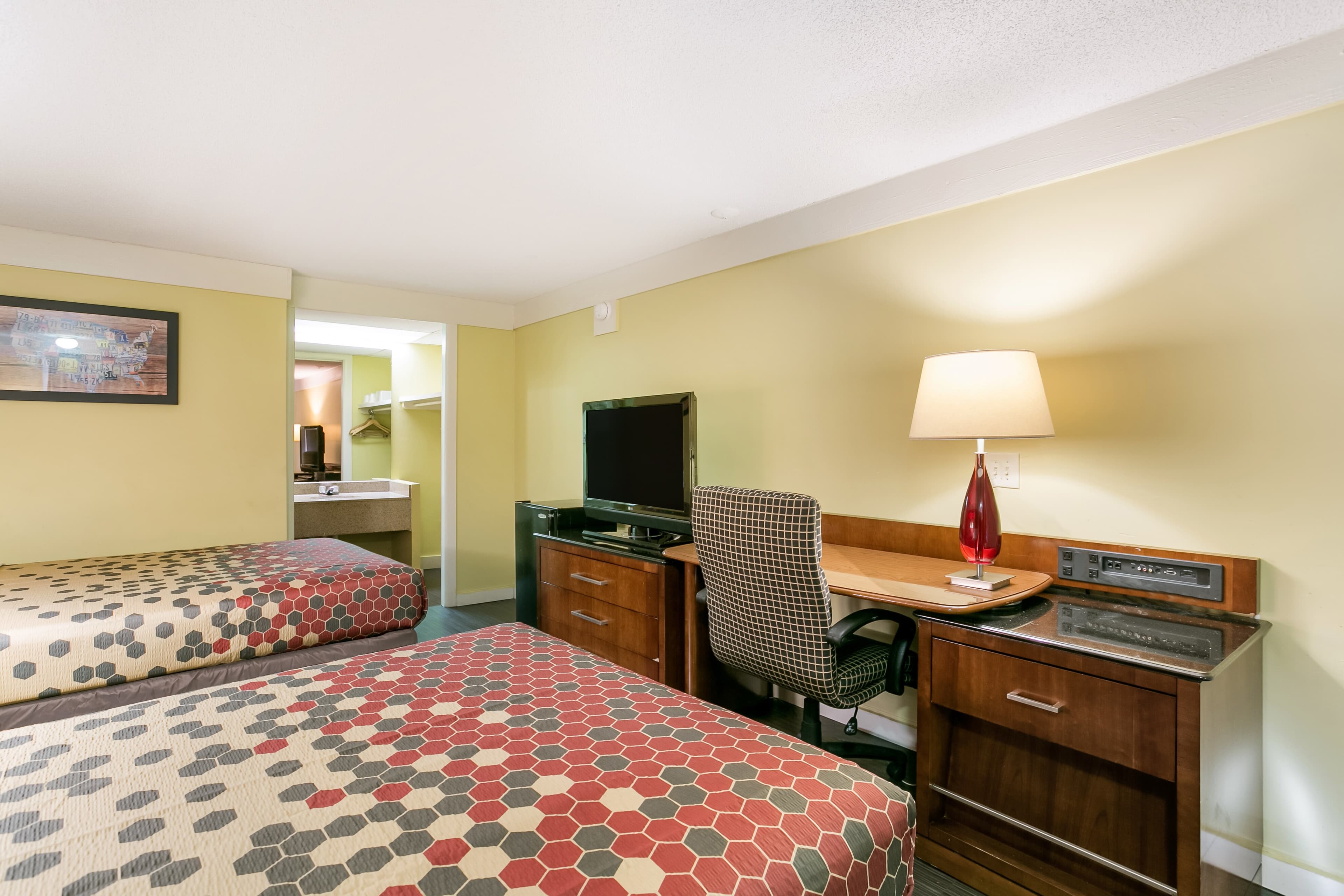 Econo Lodge Frederick I-70 — 14