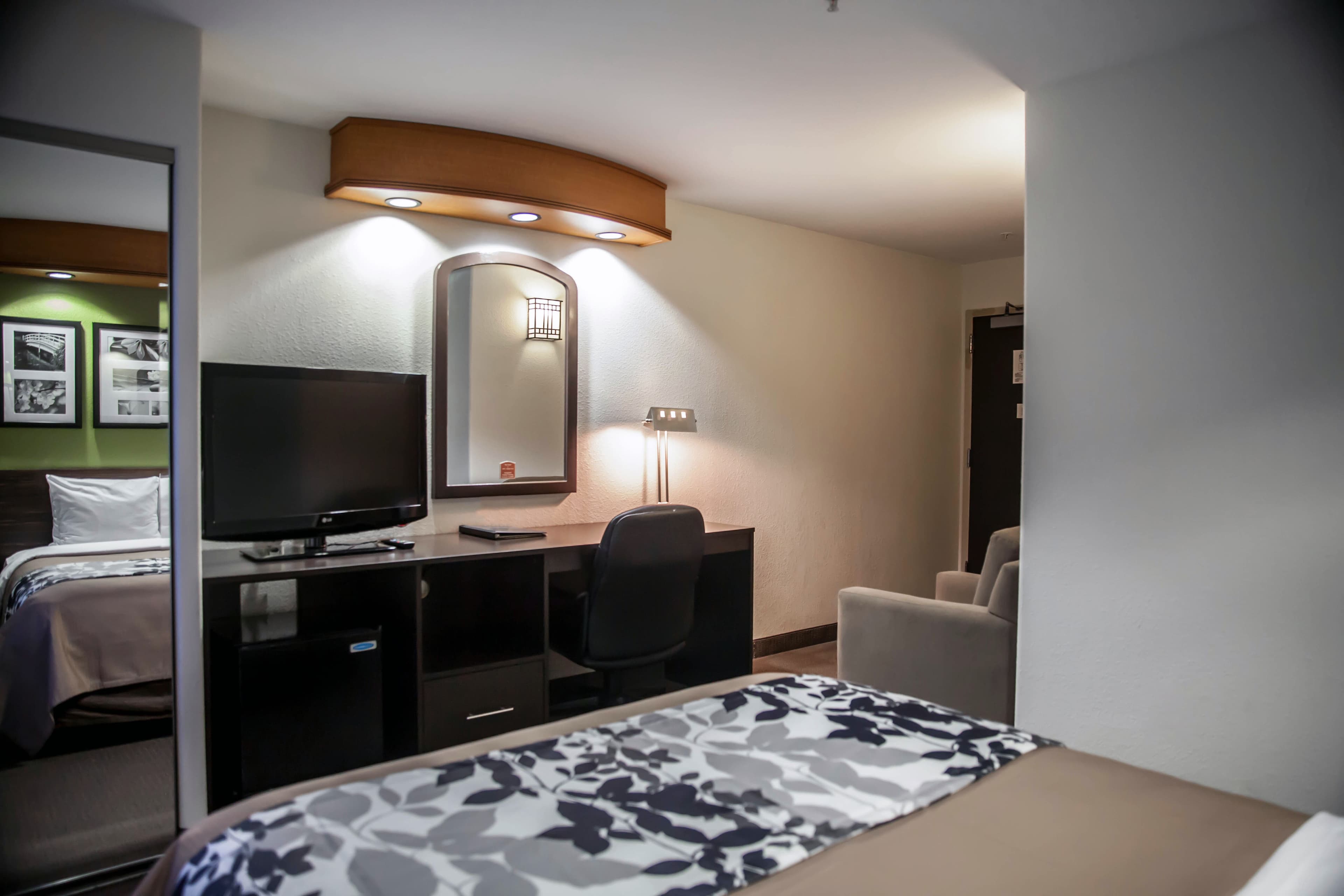 Sleep Inn & Suites Emmitsburg — 7