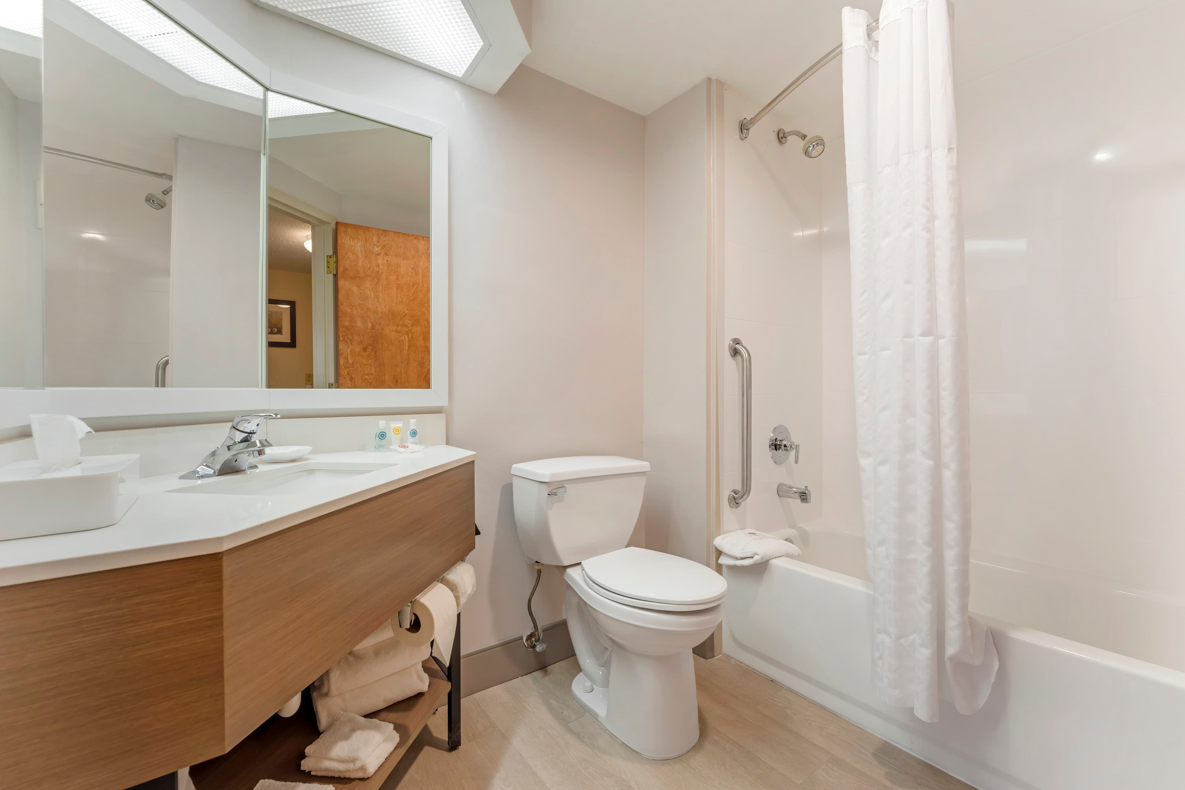 Comfort Inn & Suites LaVale - Cumberland — 13