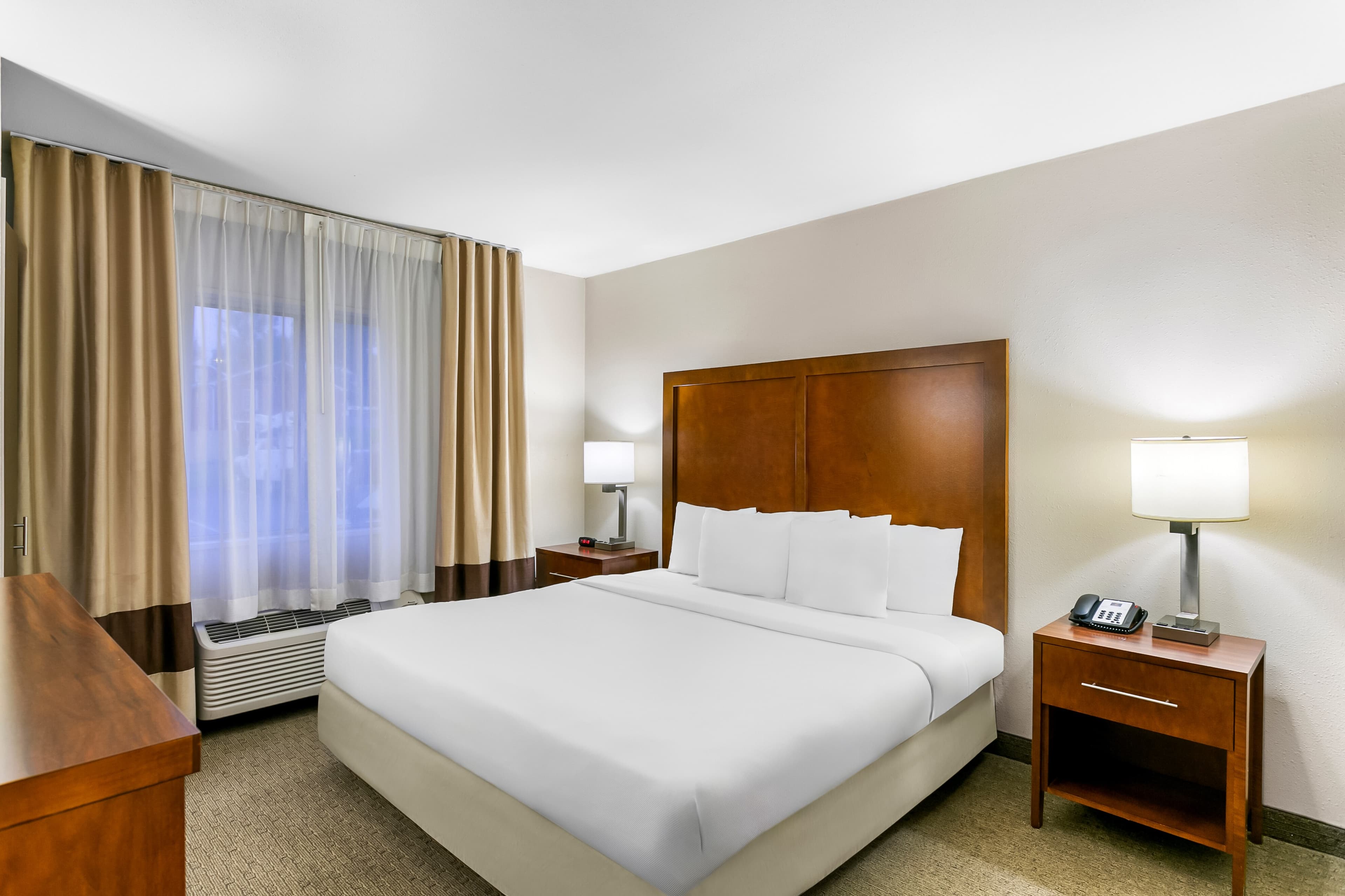 Comfort Inn Red Horse Frederick - Image 2