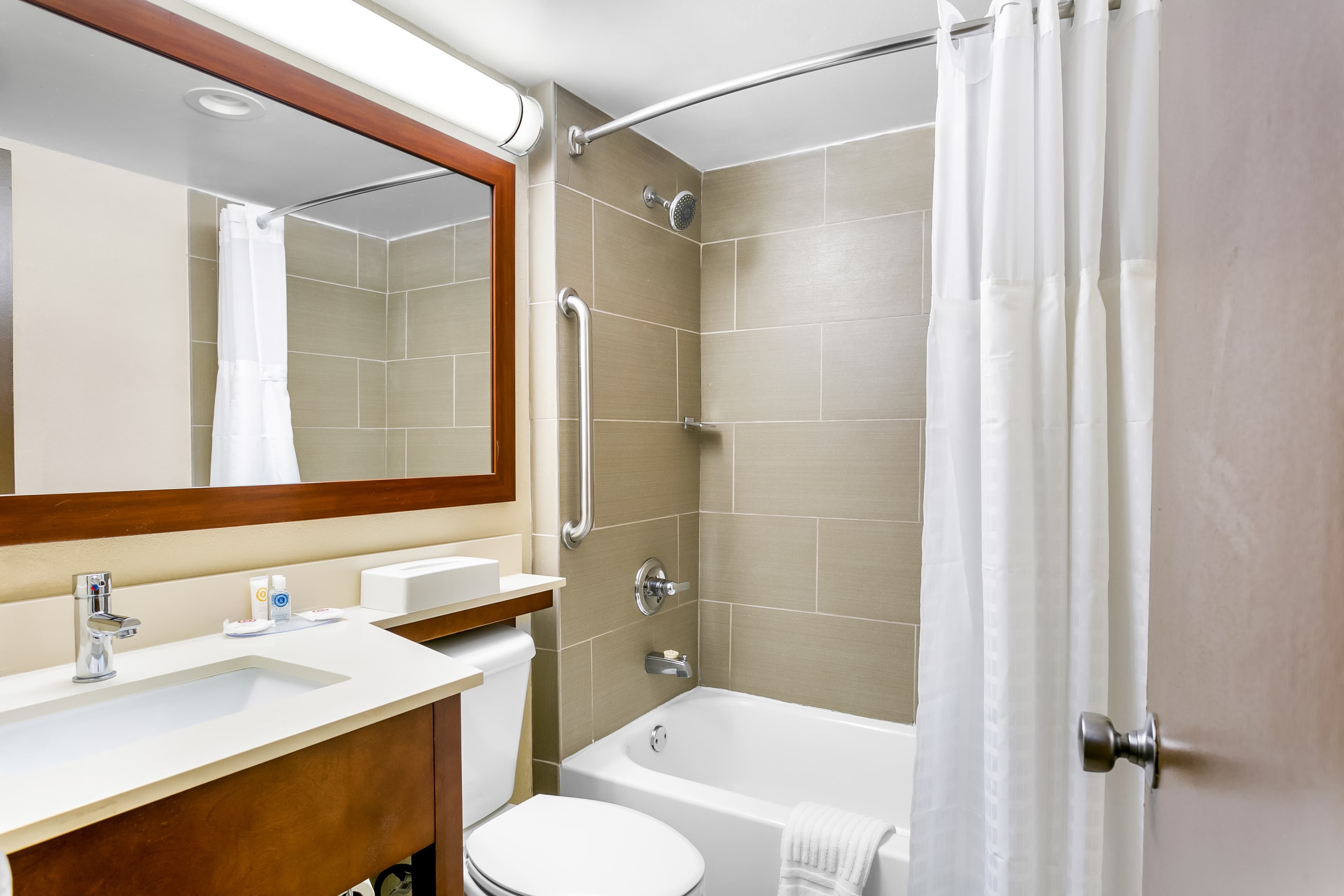 Comfort Inn Red Horse Frederick — 16