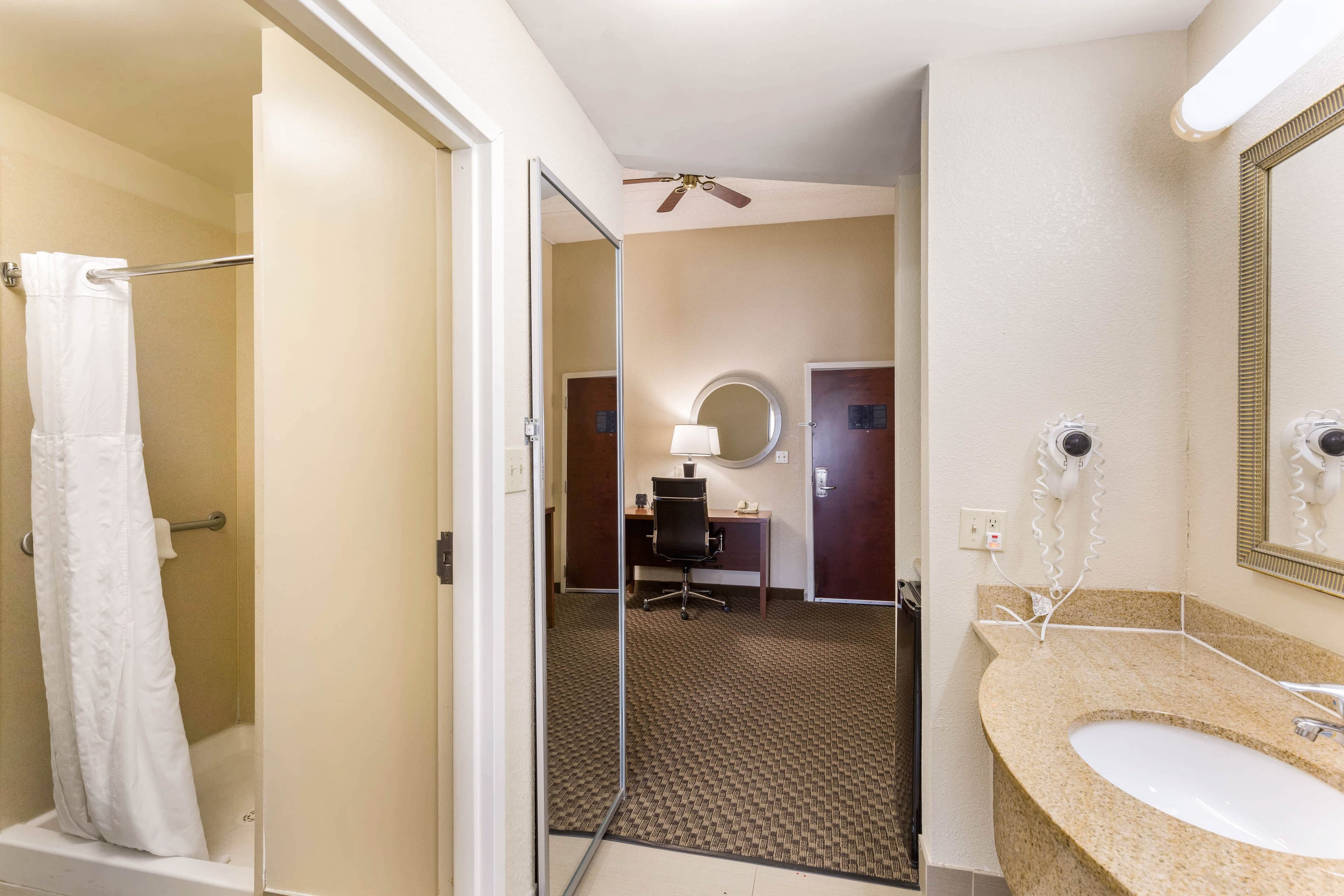 Comfort Suites Elkridge Columbia Gateway — 6