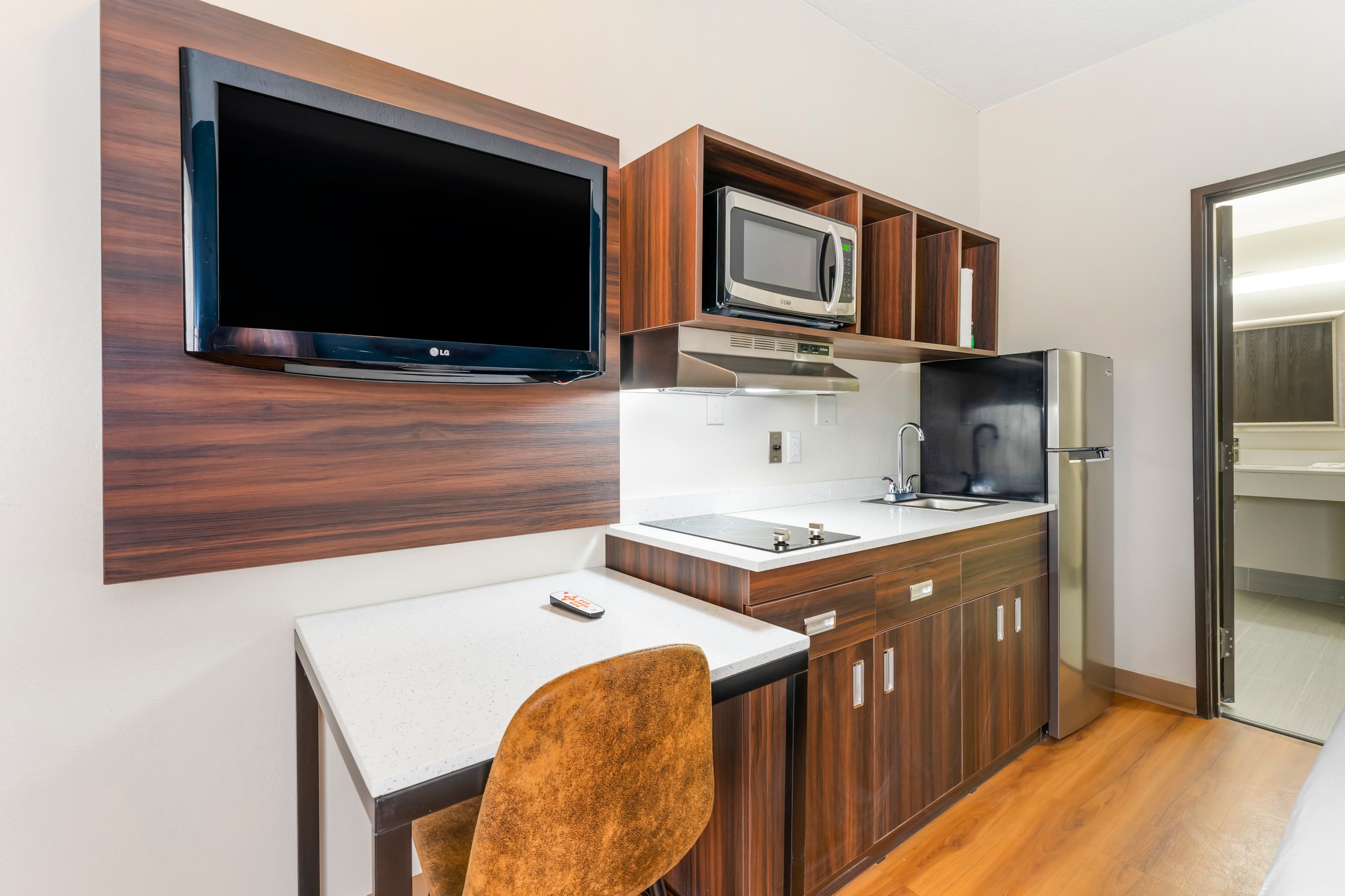 Suburban Studios LaVale - Cumberland — 15