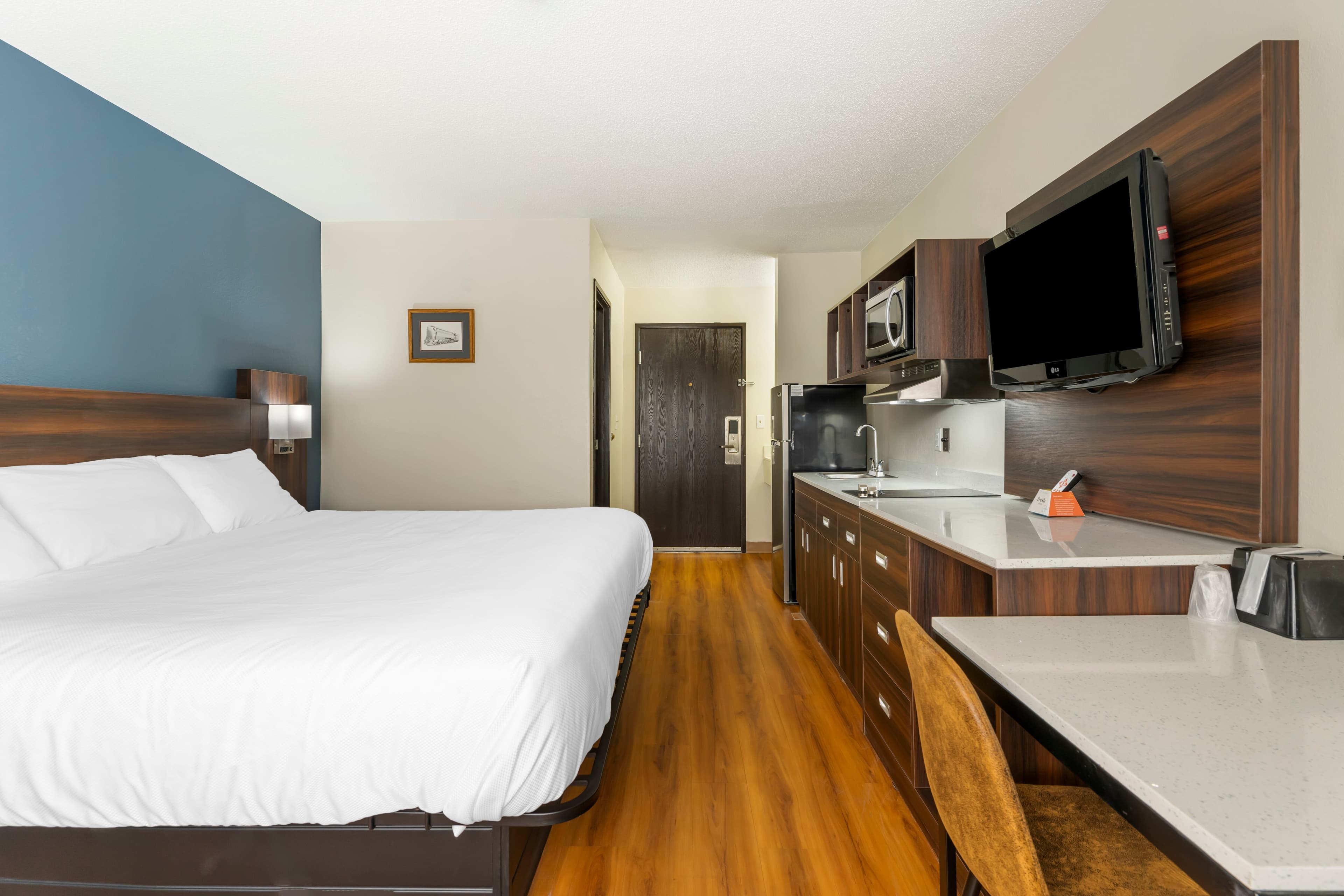 Suburban Studios LaVale - Cumberland — 22