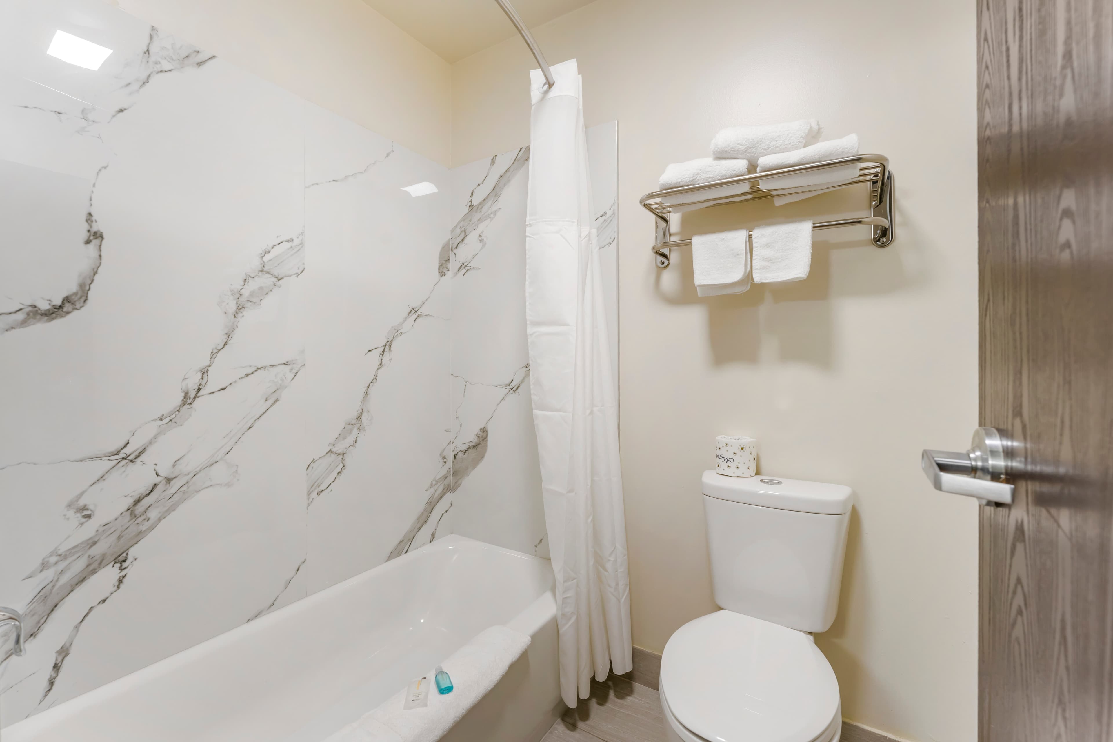 Suburban Studios LaVale - Cumberland — 26