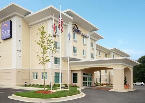 Sleep Inn & Suites Laurel near Fort Meade - Image 1